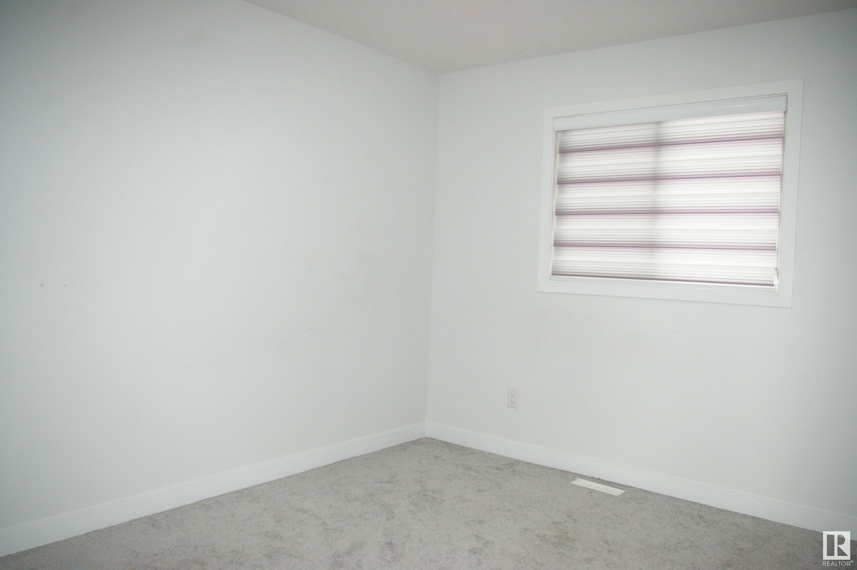     2611 200 ST NW , Edmonton,  ,T6M 1K3 ;  Listing Number: MLS E4419519