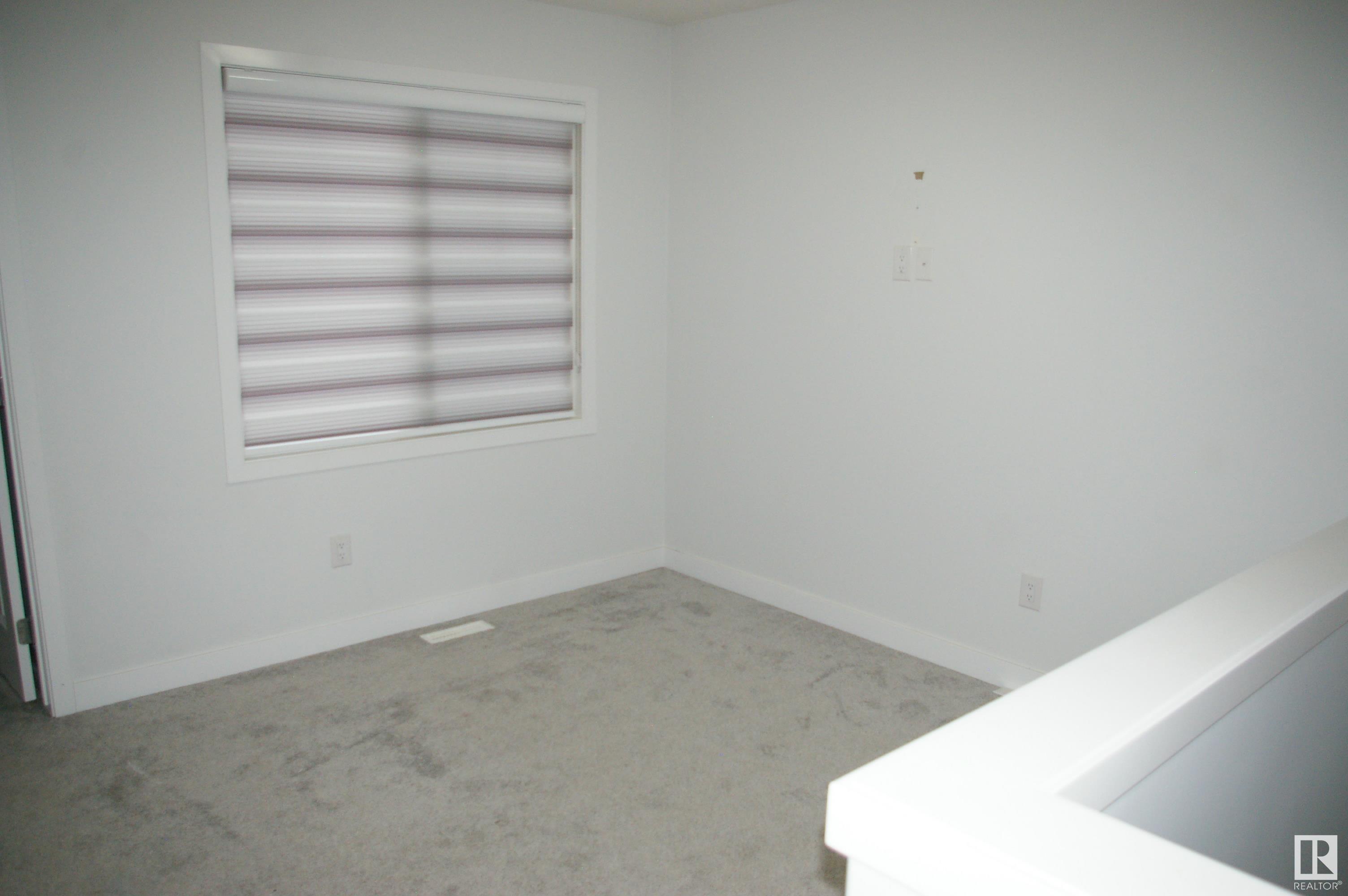      2611 200 ST NW , Edmonton,  ,T6M 1K3 ;  Listing Number: MLS E4419519