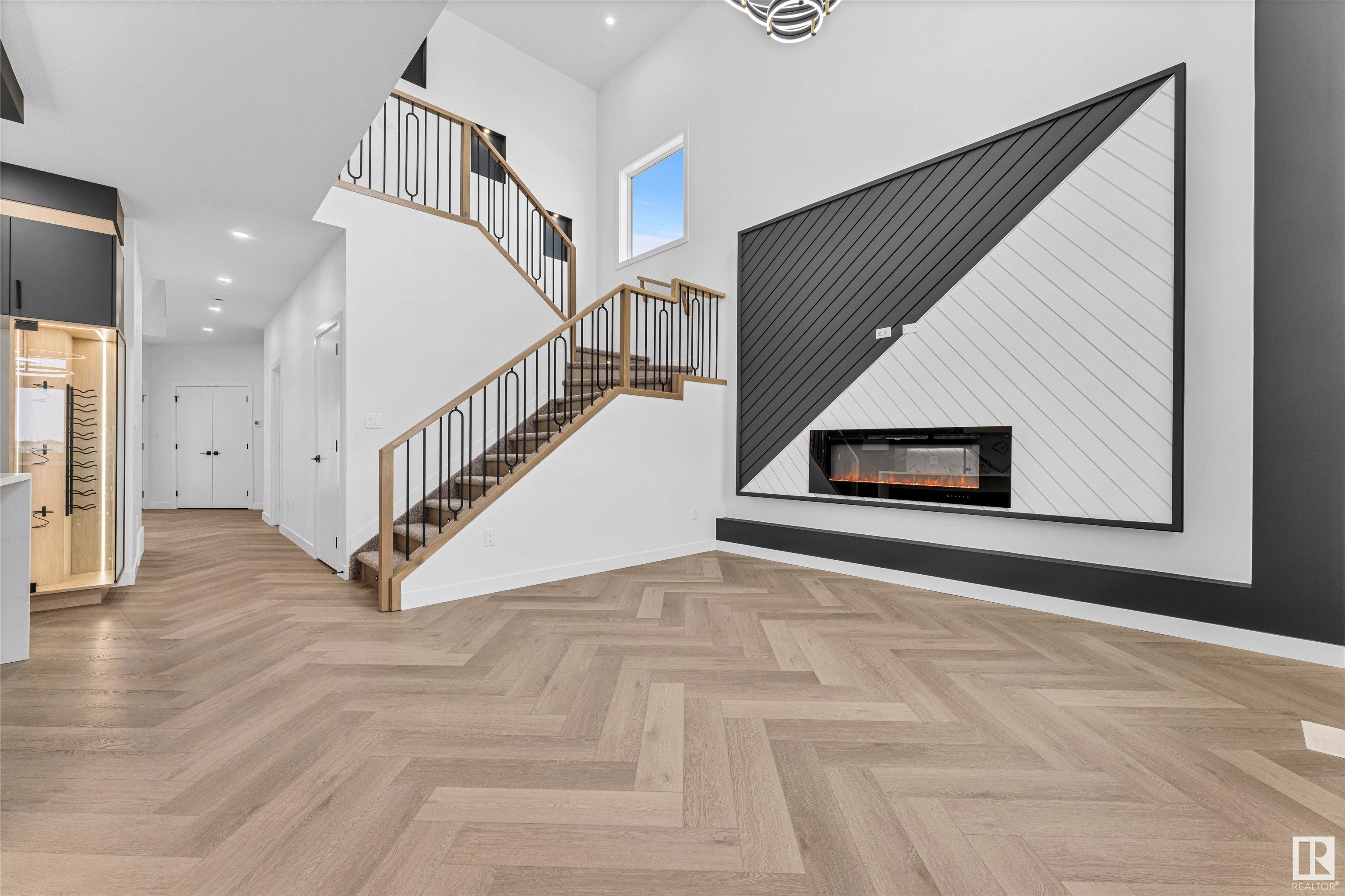      402 Pine PT , Leduc,  ,T9E 1S7 ;  Listing Number: MLS E4419526