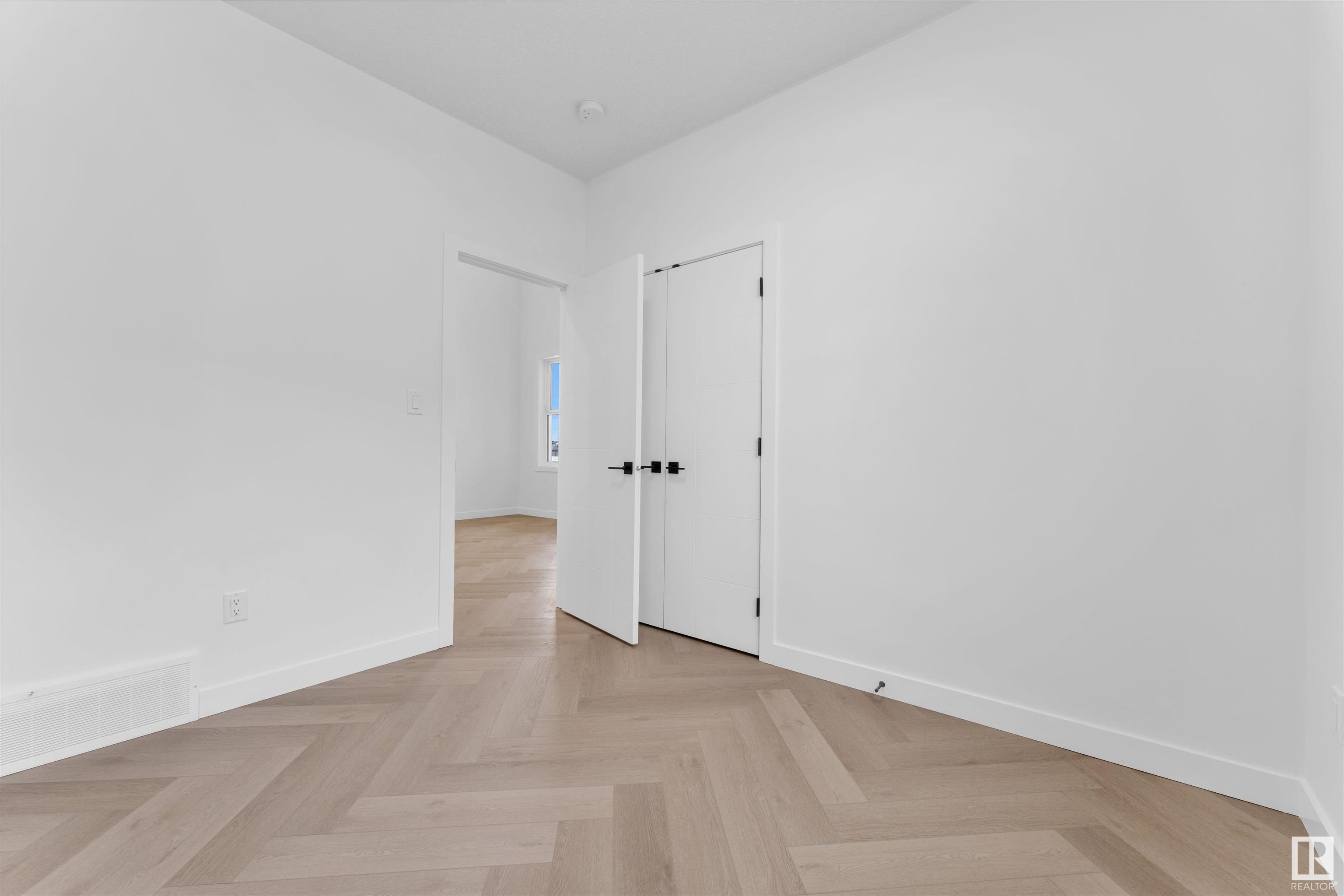      402 Pine PT , Leduc,  ,T9E 1S7 ;  Listing Number: MLS E4419526
