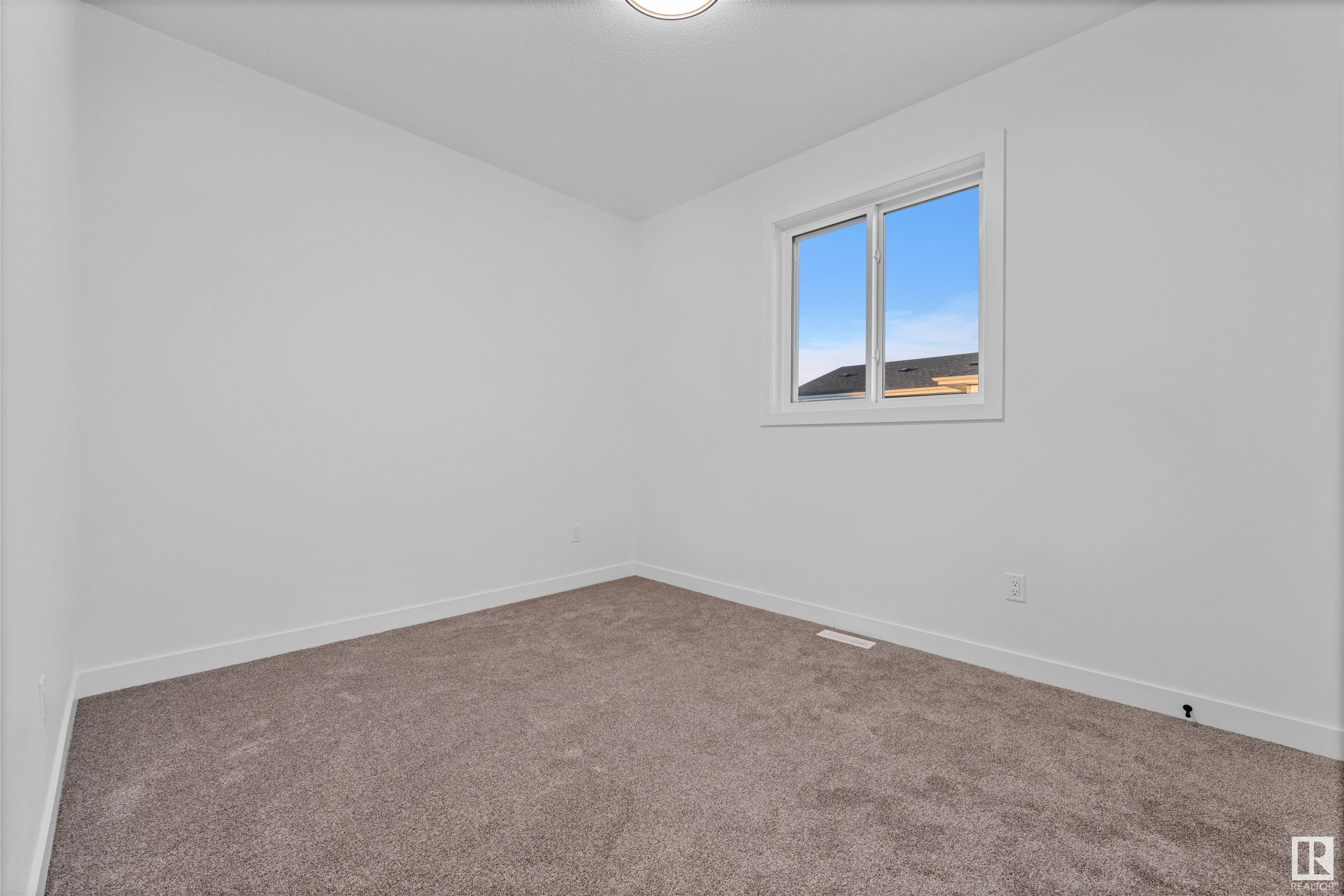      402 Pine PT , Leduc,  ,T9E 1S7 ;  Listing Number: MLS E4419526