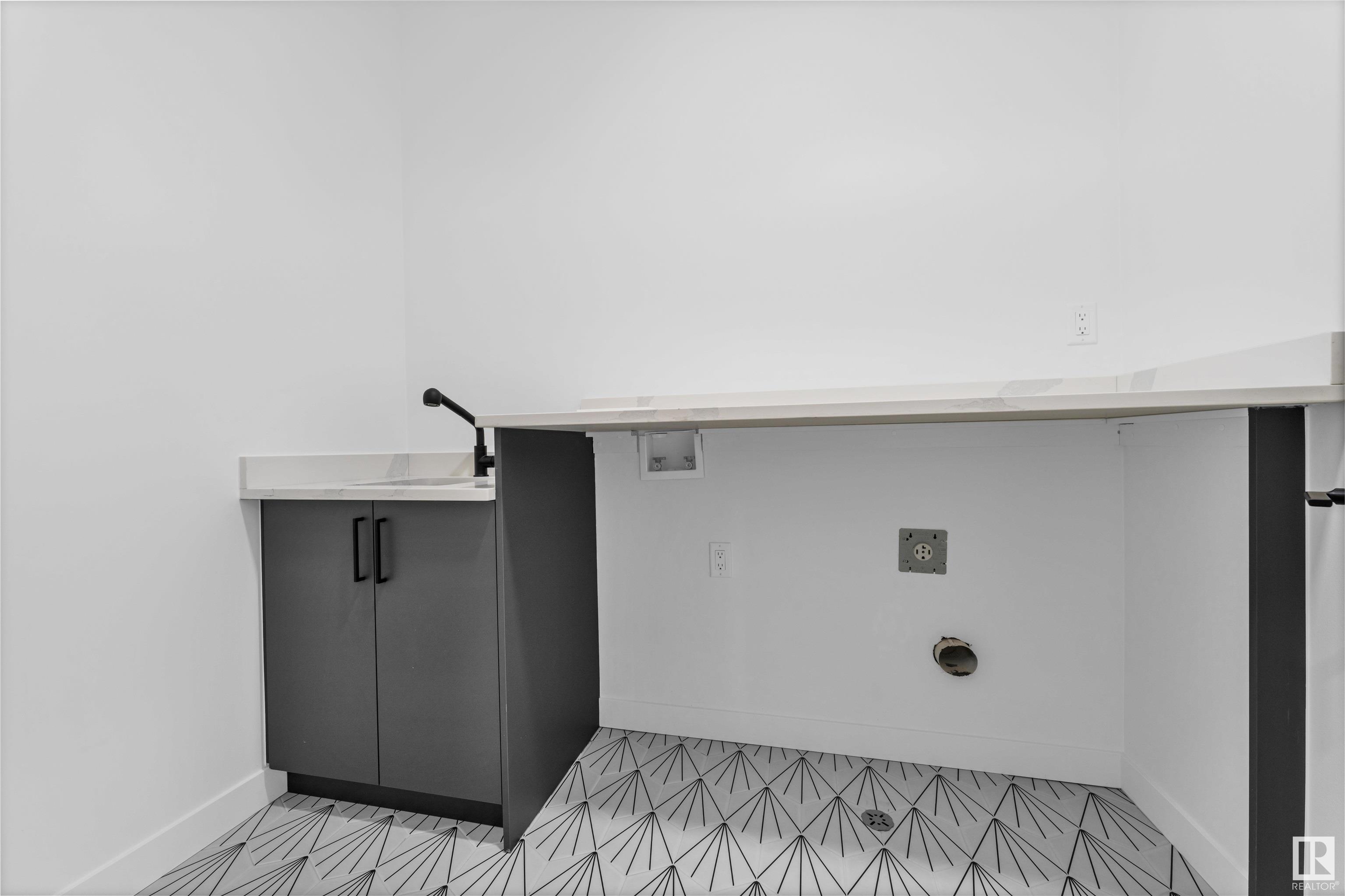      402 Pine PT , Leduc,  ,T9E 1S7 ;  Listing Number: MLS E4419526