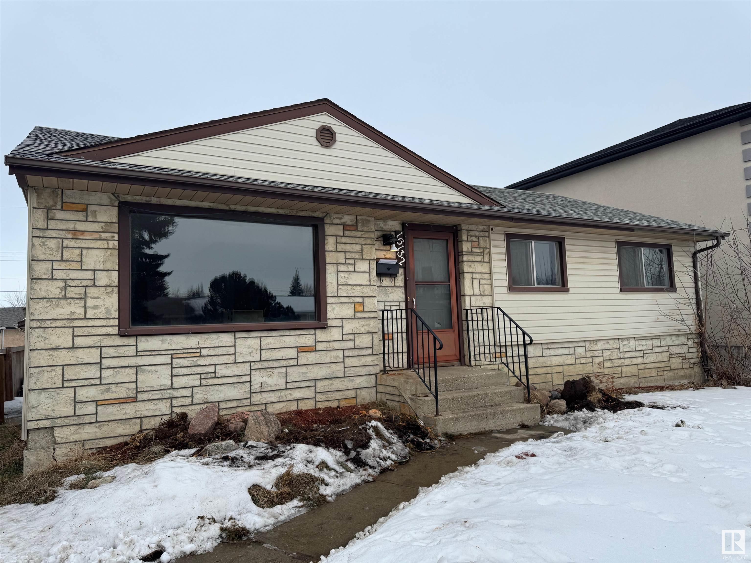      16132 109A AV NW , Edmonton,  ,T5T 1C4 ;  Listing Number: MLS E4419531