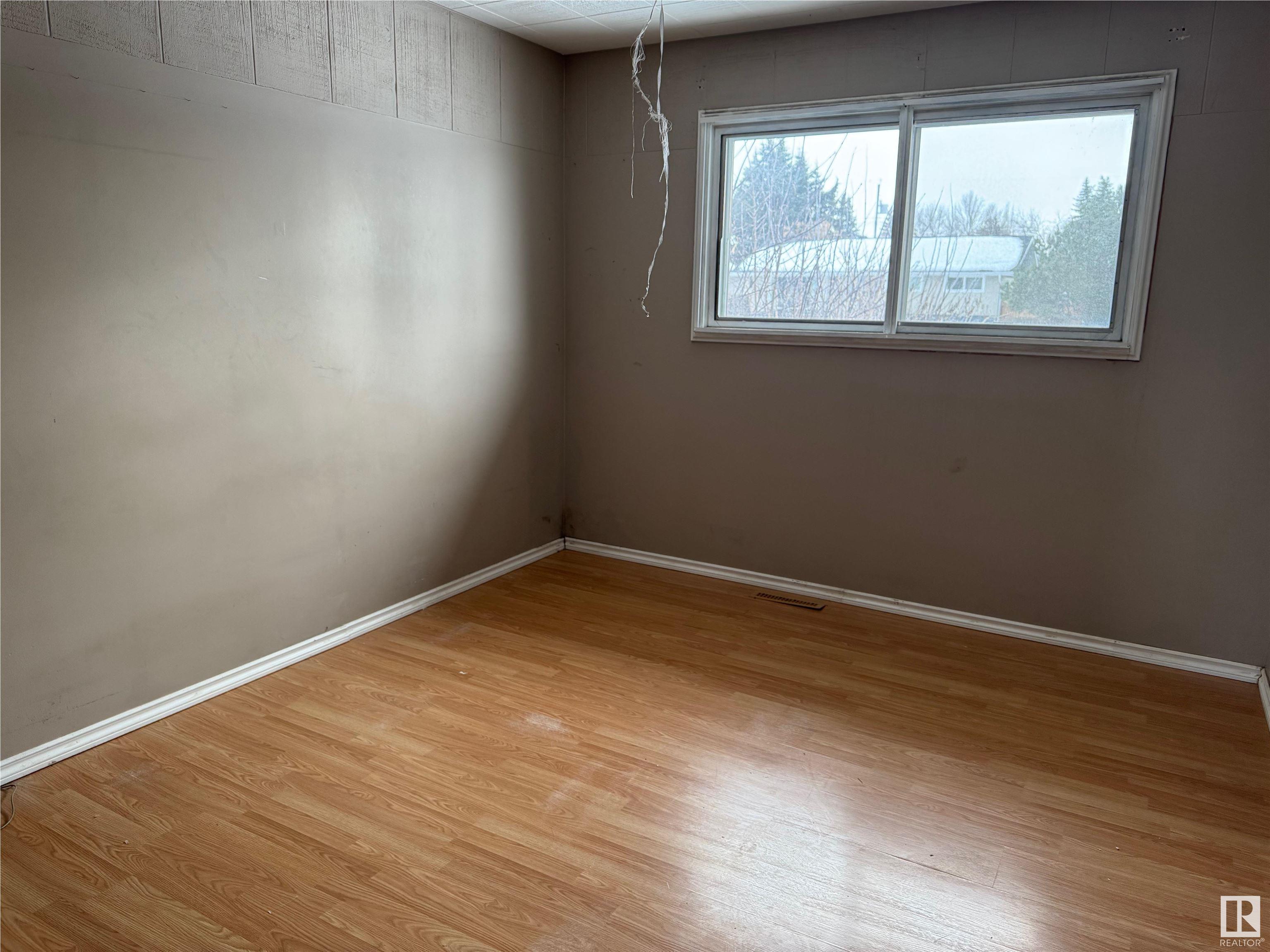      16132 109A AV NW , Edmonton,  ,T5T 1C4 ;  Listing Number: MLS E4419531