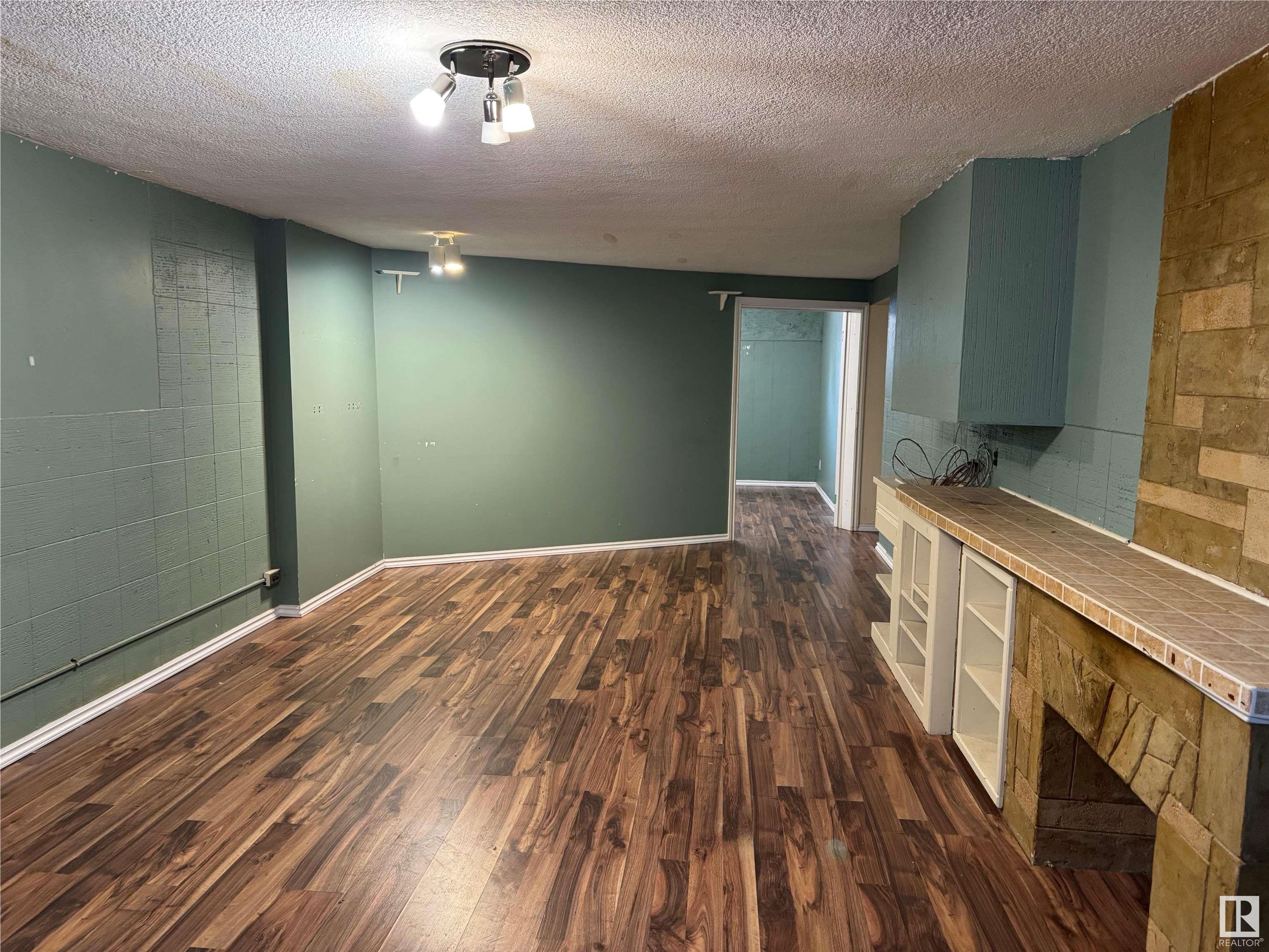      16132 109A AV NW , Edmonton,  ,T5T 1C4 ;  Listing Number: MLS E4419531
