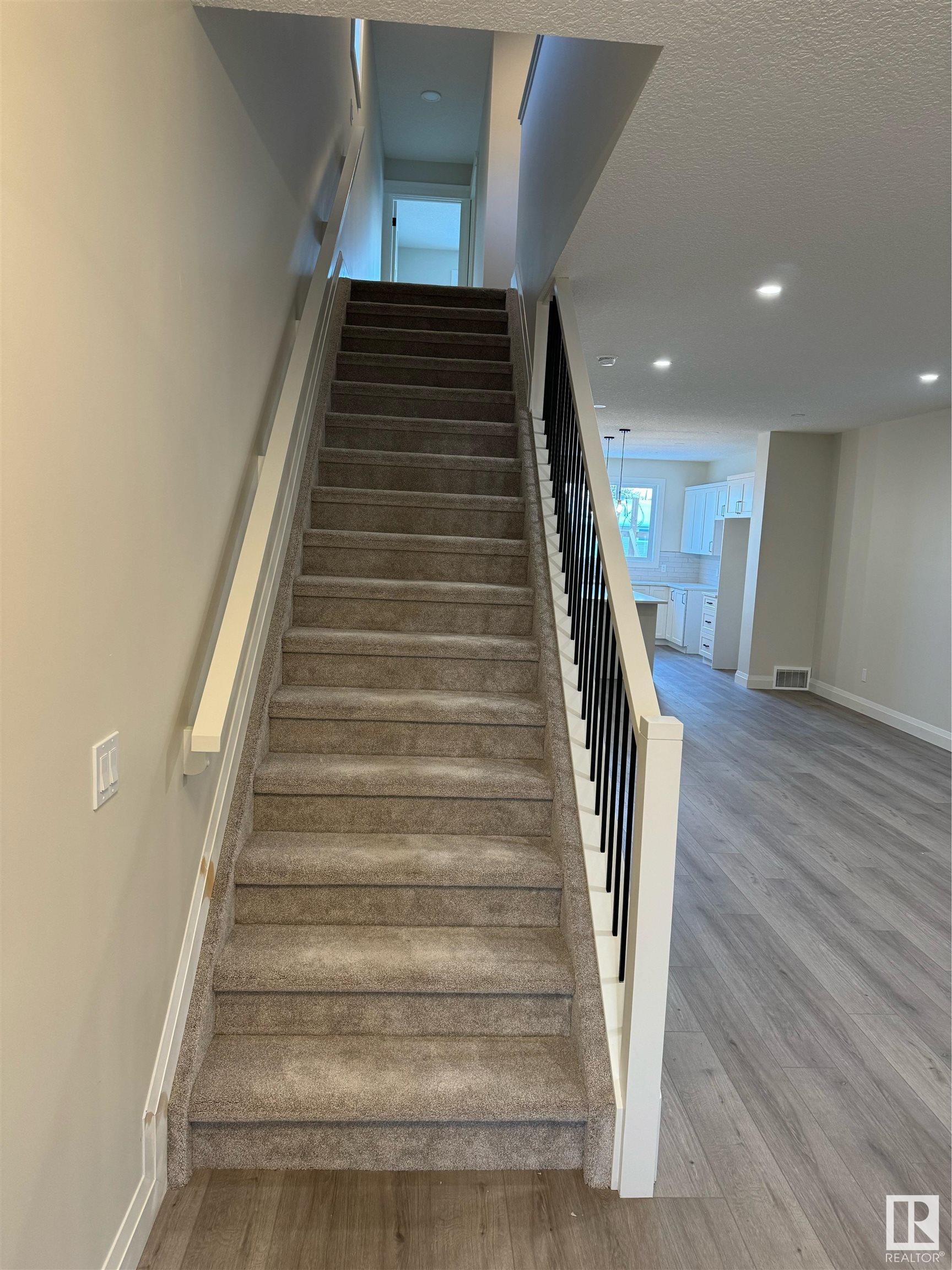      11077 150 ST NW , Edmonton,  ,T5P 1R9 ;  Listing Number: MLS E4419537