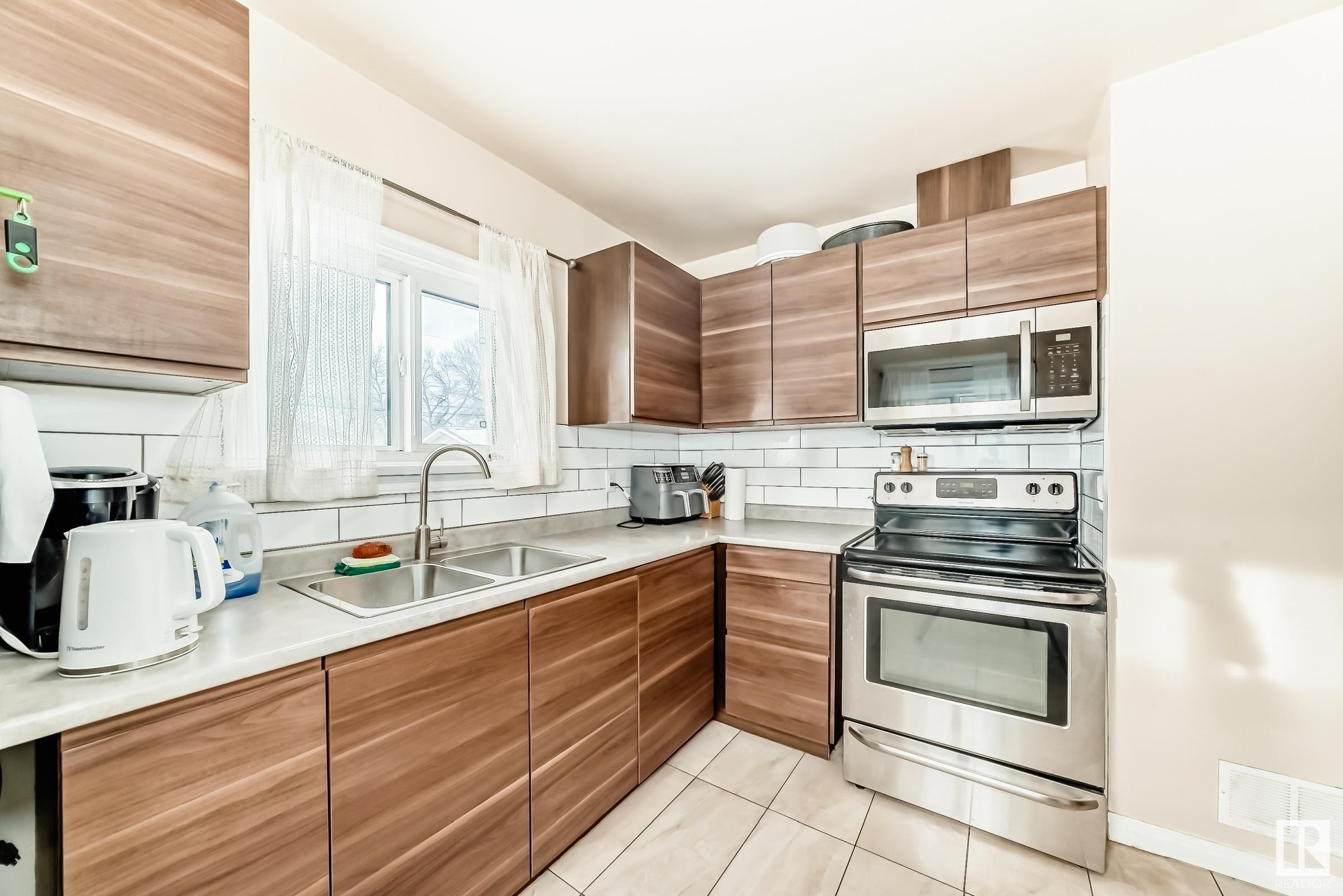      12340 89 ST NW , Edmonton,  ,T5B 3W7 ;  Listing Number: MLS E4419539