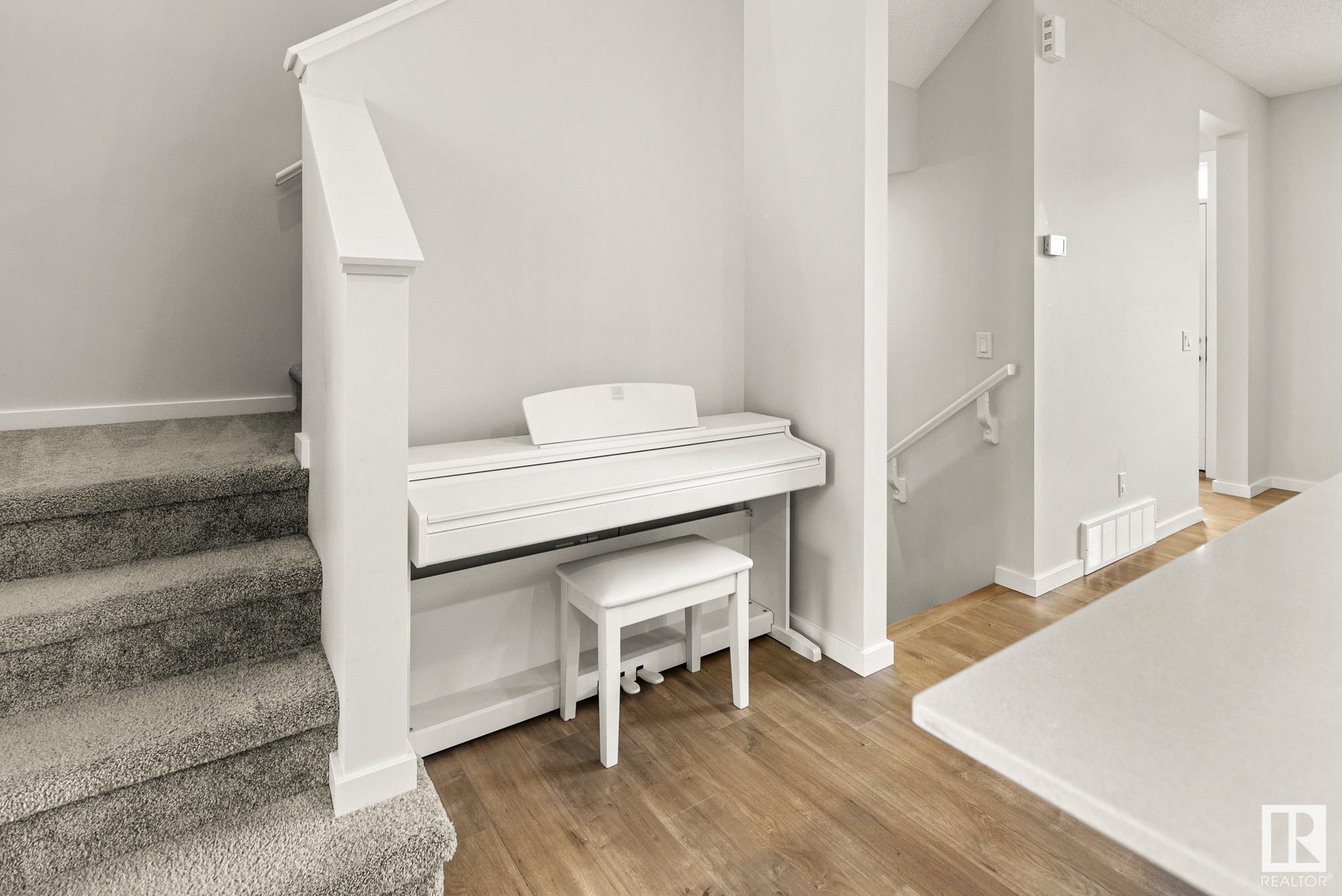      201 SOUTHFORK DR , Leduc,  ,T9E 1G4 ;  Listing Number: MLS E4419542