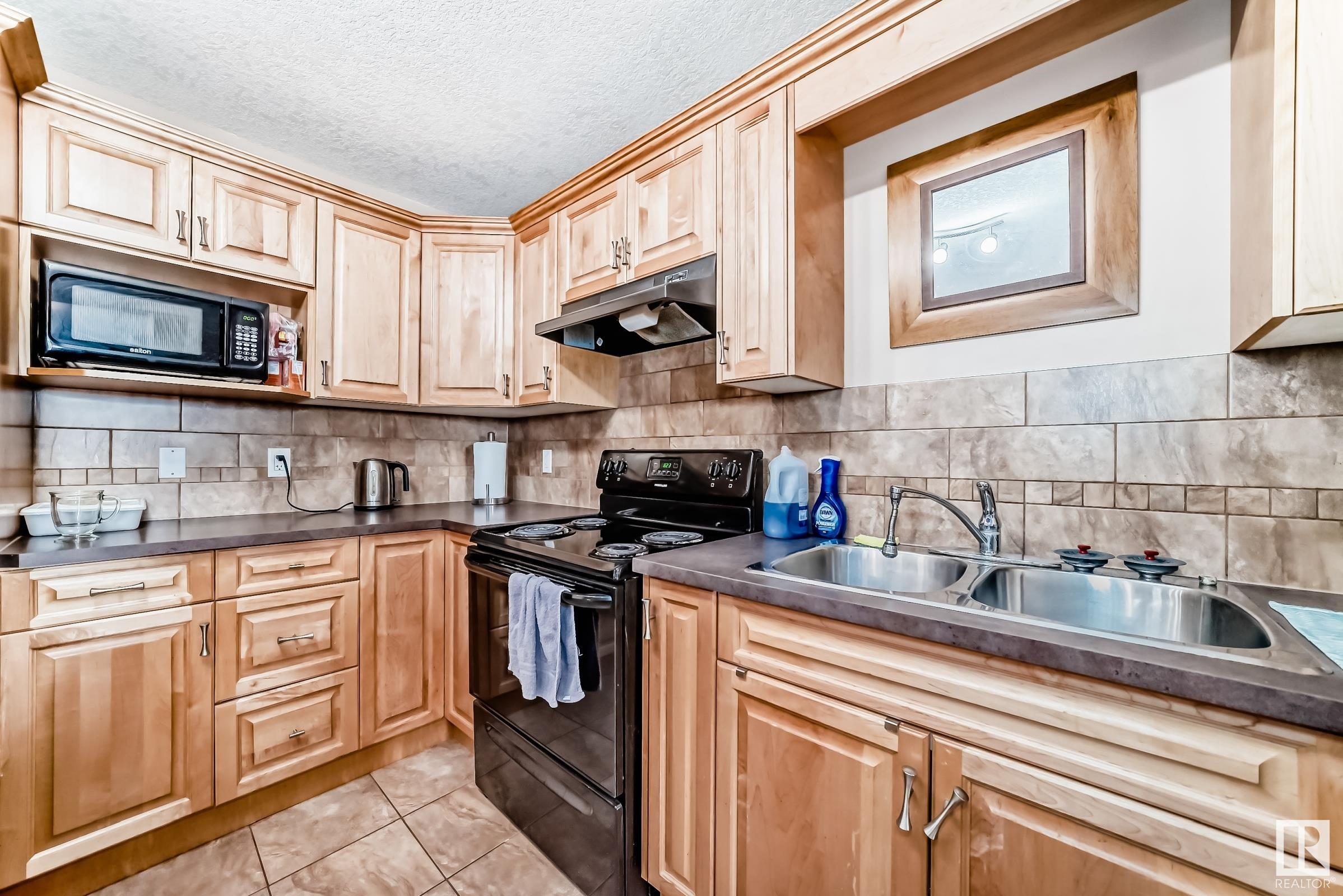      #101 11935 106 ST NW , Edmonton,  ,T5G 2R4 ;  Listing Number: MLS E4419545