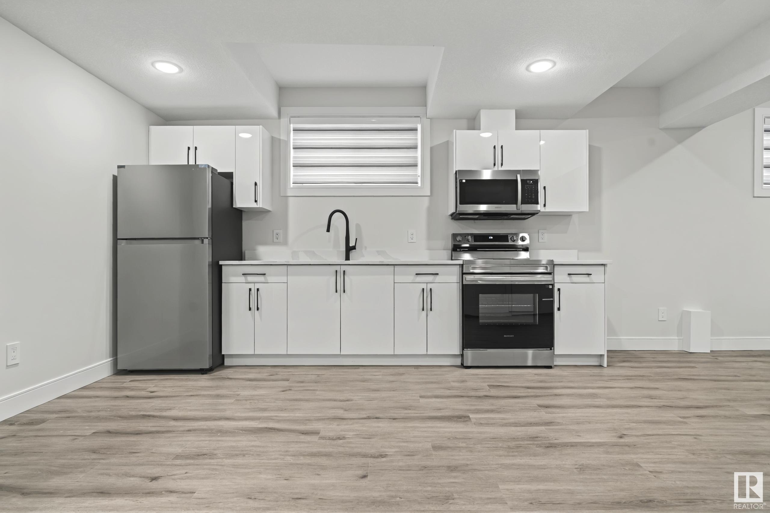      17039 47 ST NW , Edmonton,  ,T5Y 3A6 ;  Listing Number: MLS E4419551