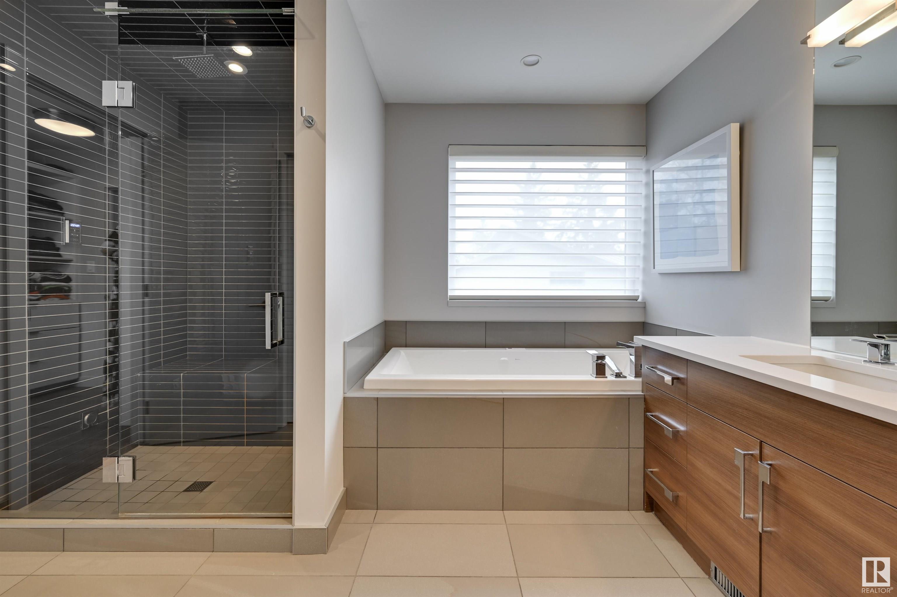      11520 74 AV NW , Edmonton,  ,T6G 0E9 ;  Listing Number: MLS E4419562