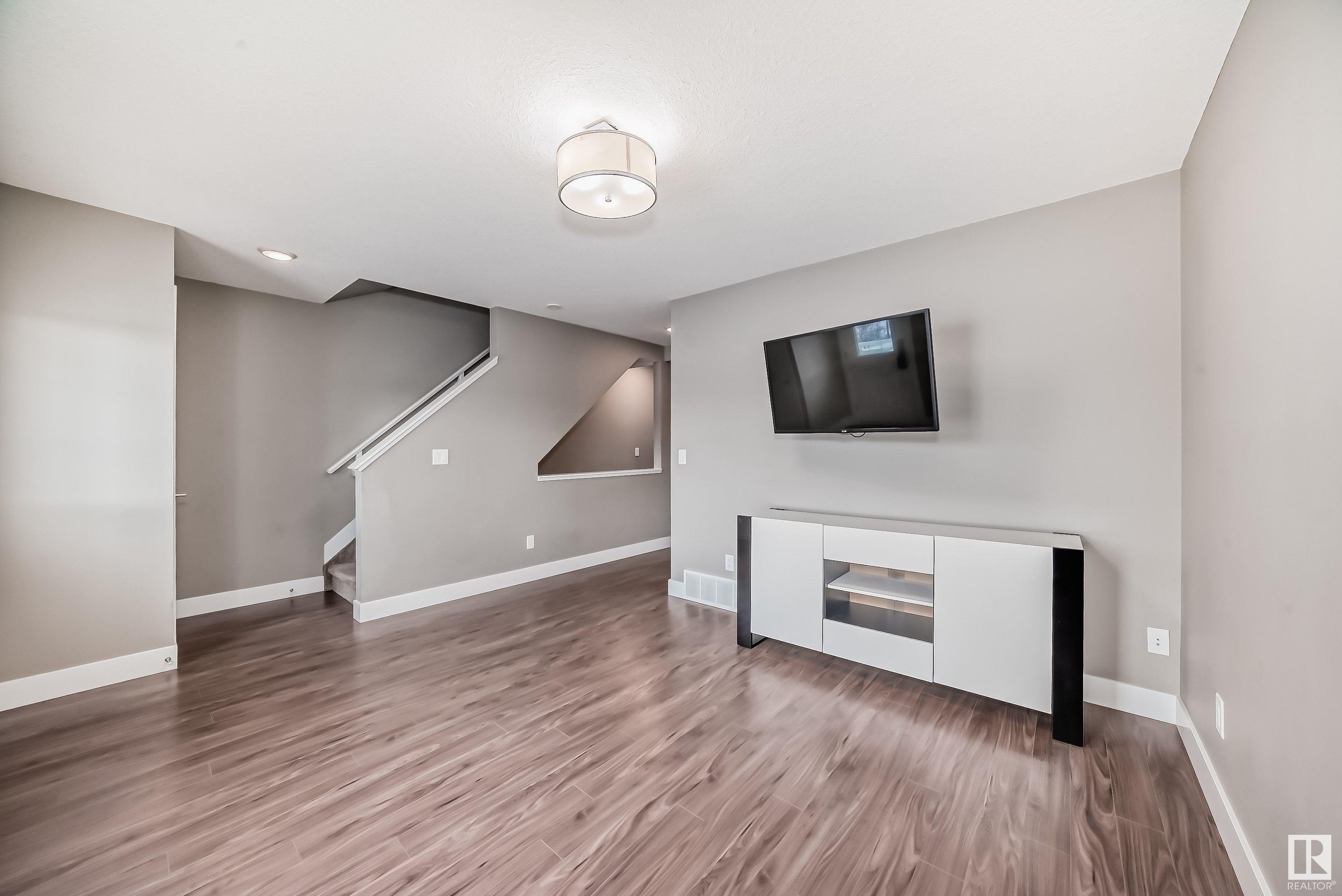      #26 1508 105 ST NW NW , Edmonton,  ,T6J 5R8 ;  Listing Number: MLS E4419565