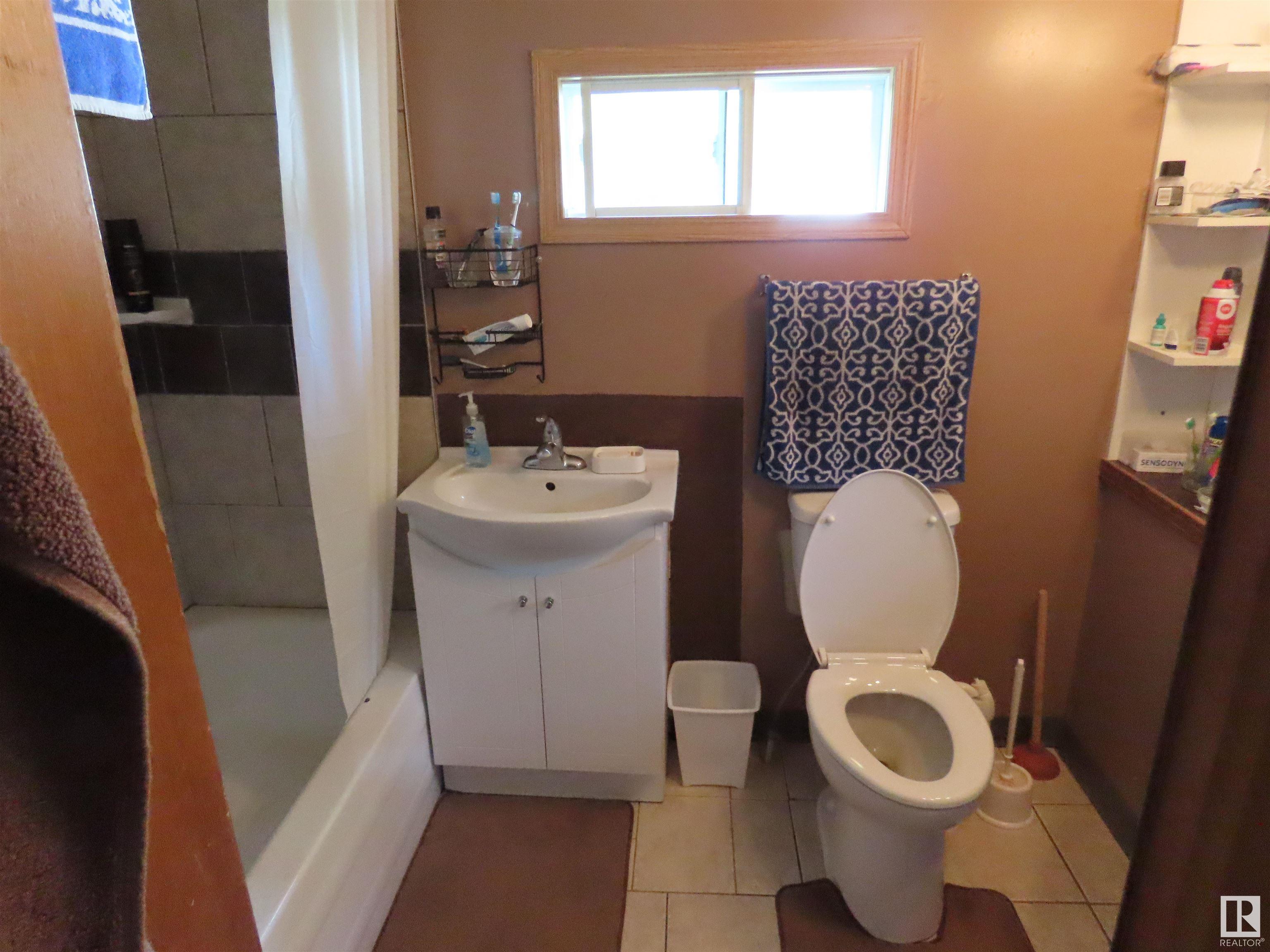      5206 Township Road 550 , Rural Lac Ste. Anne County,  ,T0E 0L0 ;  Listing Number: MLS E4419569