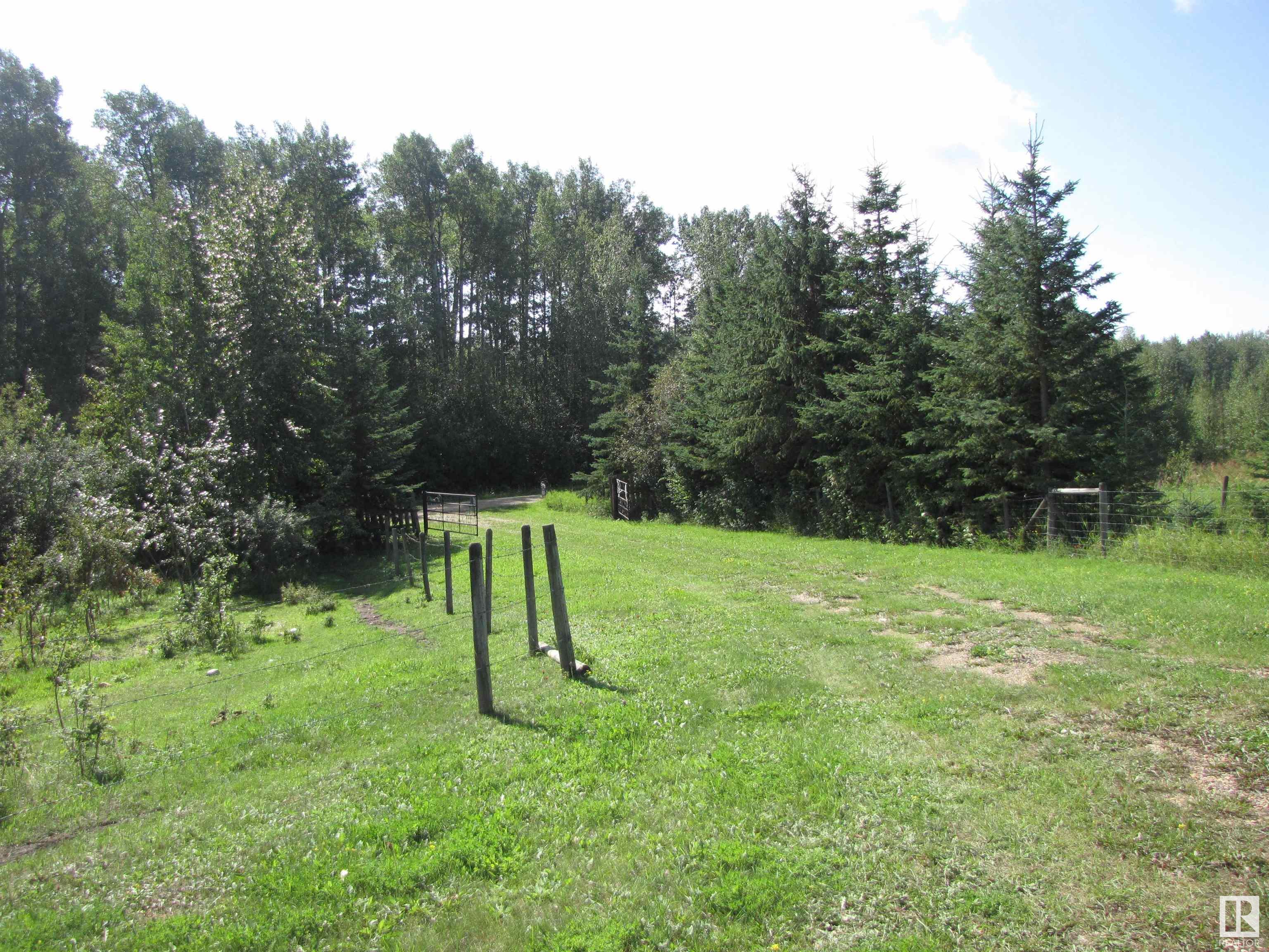      5206 Township Road 550 , Rural Lac Ste. Anne County,  ,T0E 0L0 ;  Listing Number: MLS E4419569