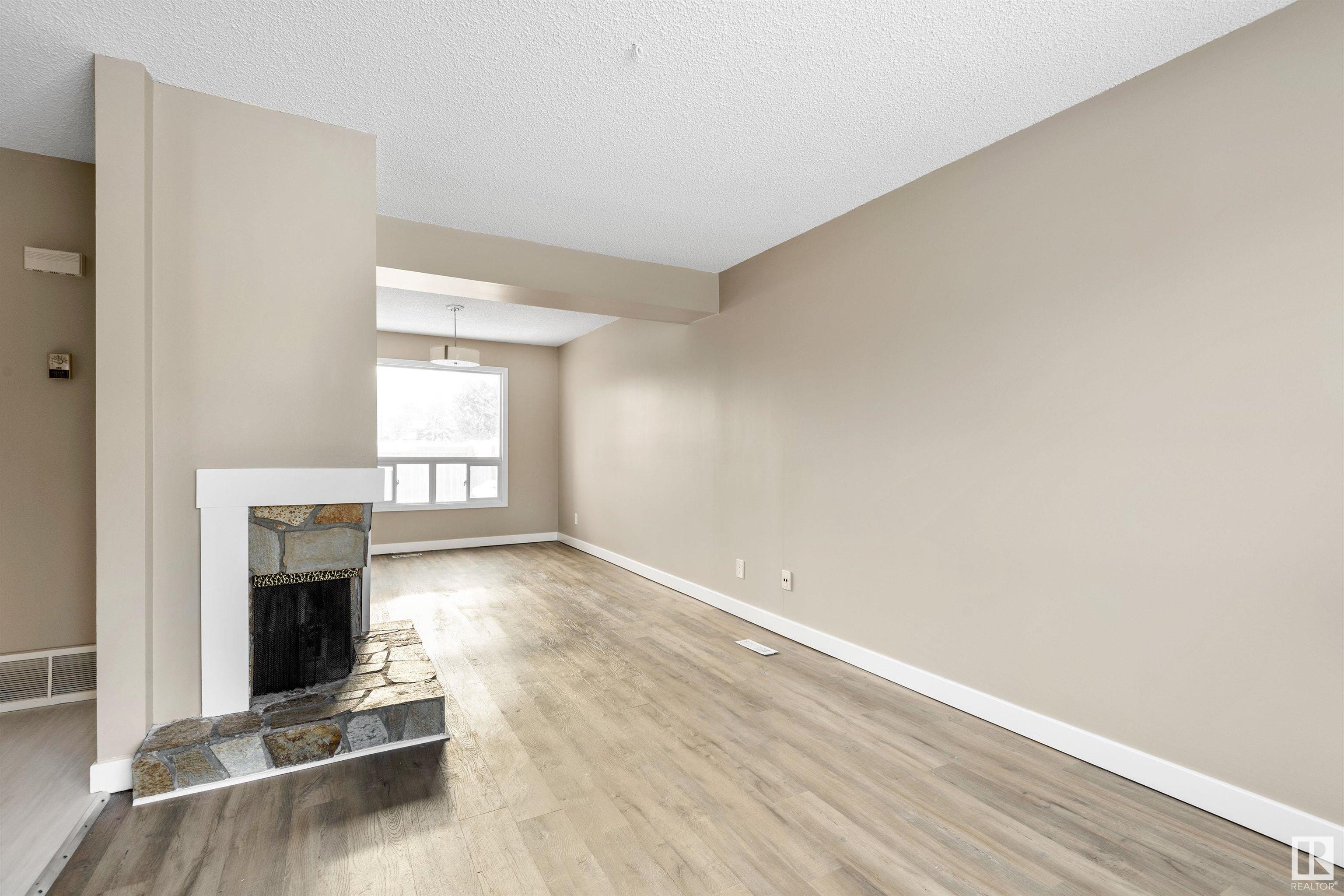      #5 1651 46 ST NW , Edmonton,  ,T6L 5A2 ;  Listing Number: MLS E4419573