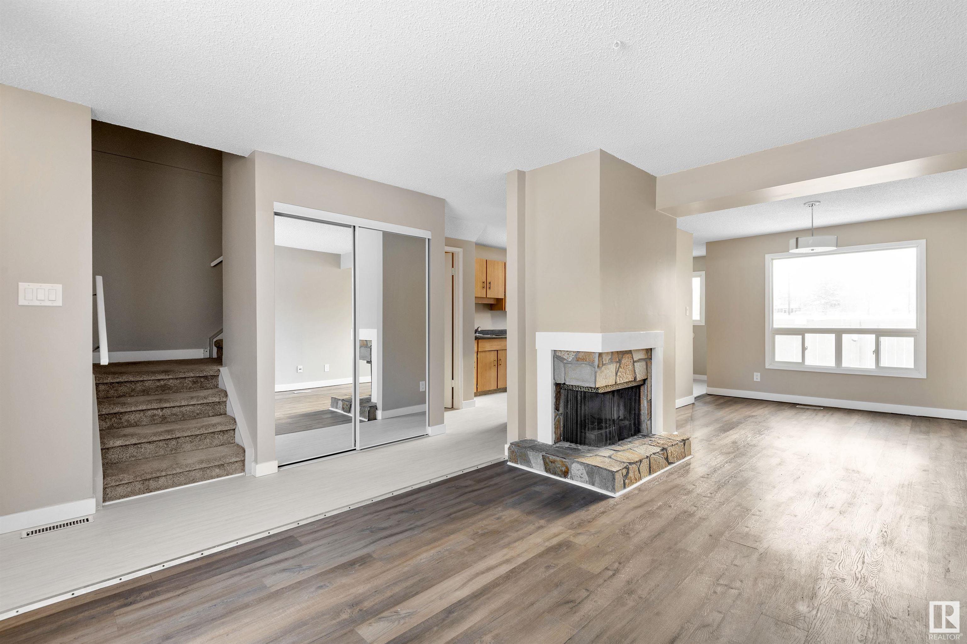      #5 1651 46 ST NW , Edmonton,  ,T6L 5A2 ;  Listing Number: MLS E4419573