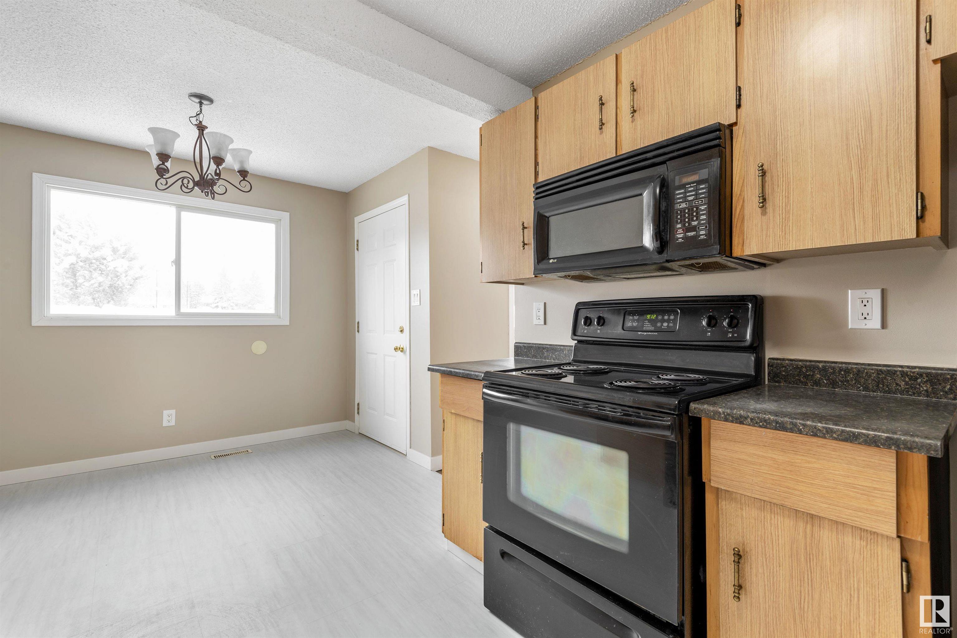      #5 1651 46 ST NW , Edmonton,  ,T6L 5A2 ;  Listing Number: MLS E4419573