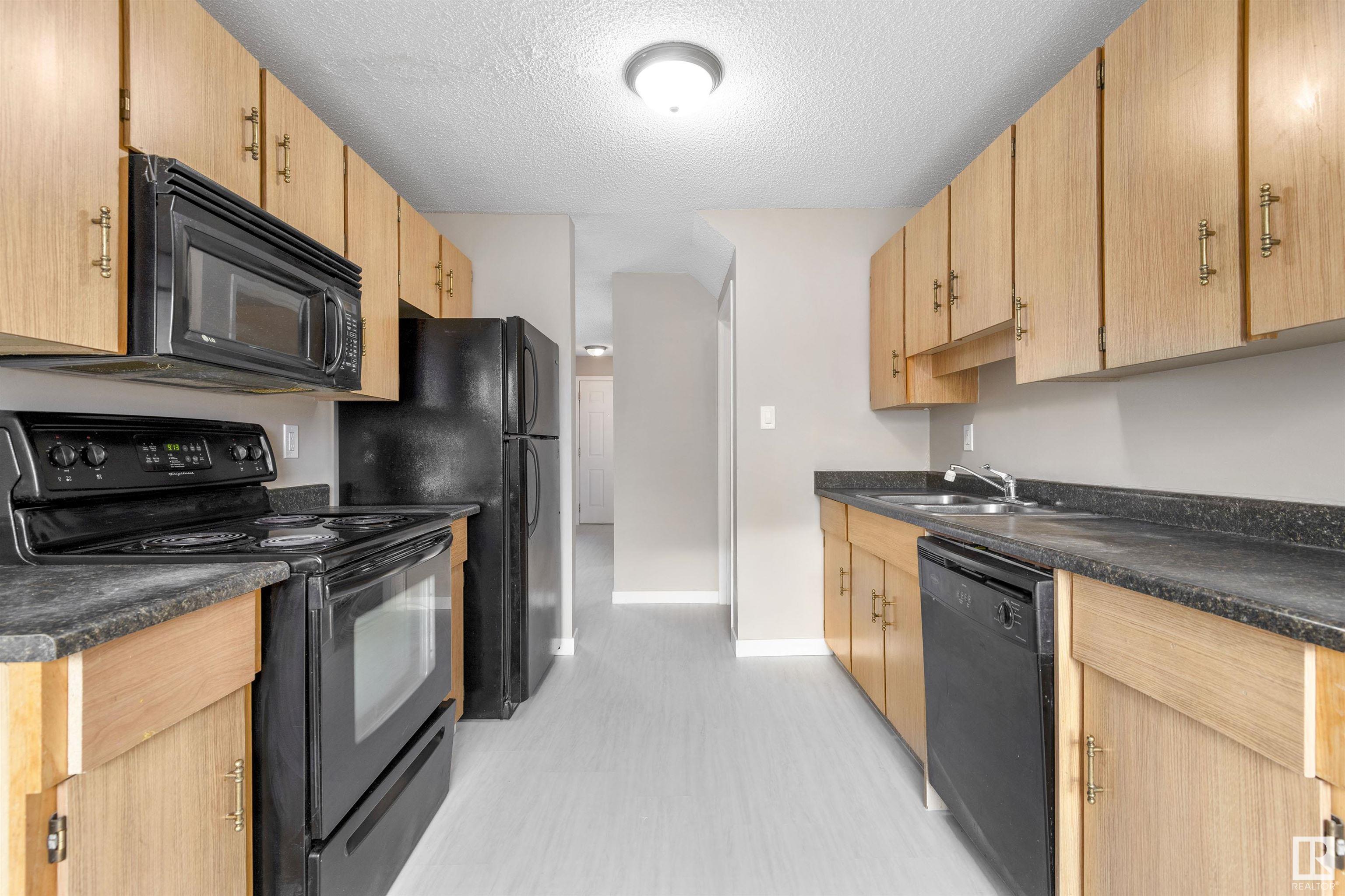      #5 1651 46 ST NW , Edmonton,  ,T6L 5A2 ;  Listing Number: MLS E4419573