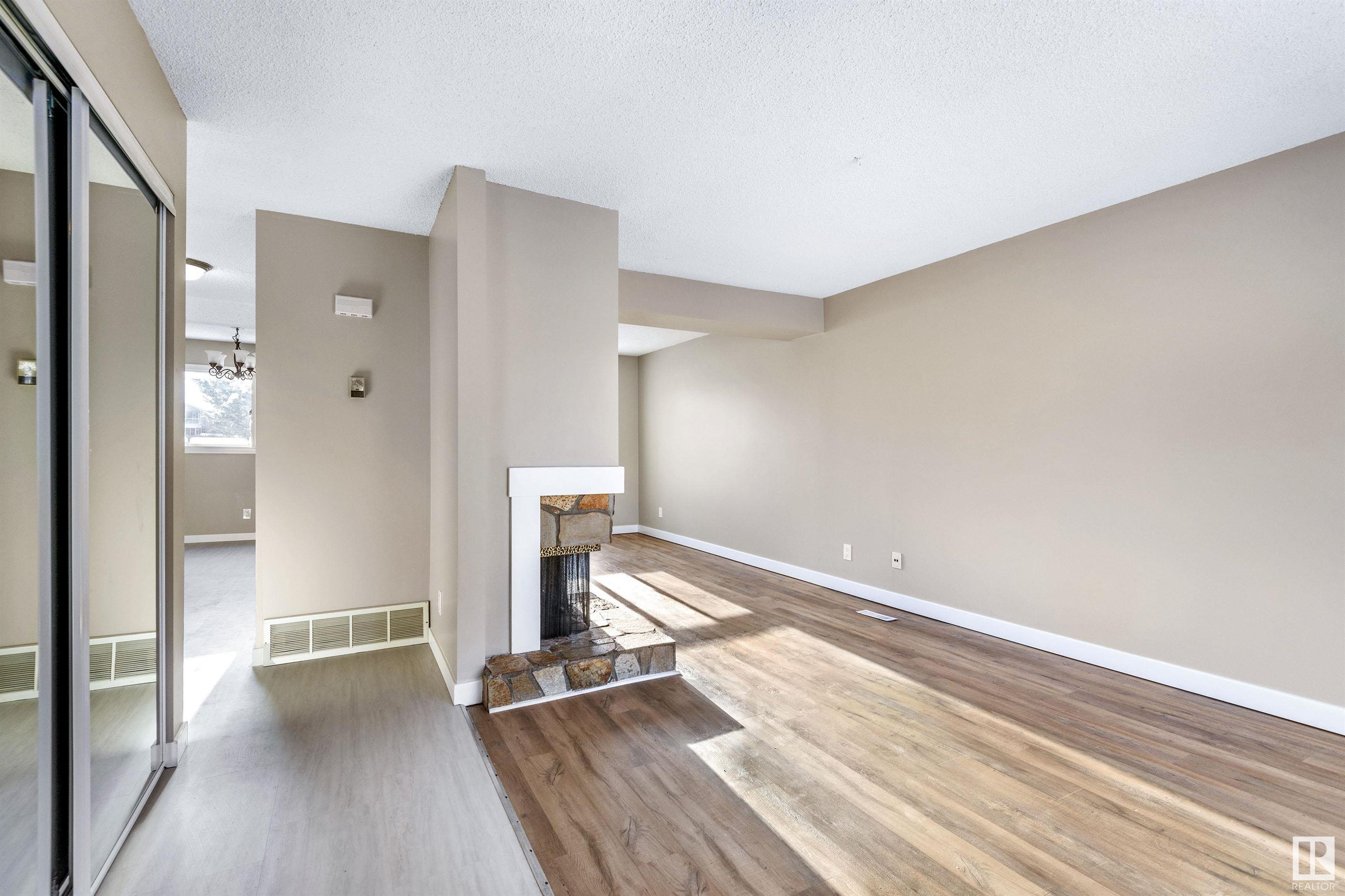      #5 1651 46 ST NW , Edmonton,  ,T6L 5A2 ;  Listing Number: MLS E4419573