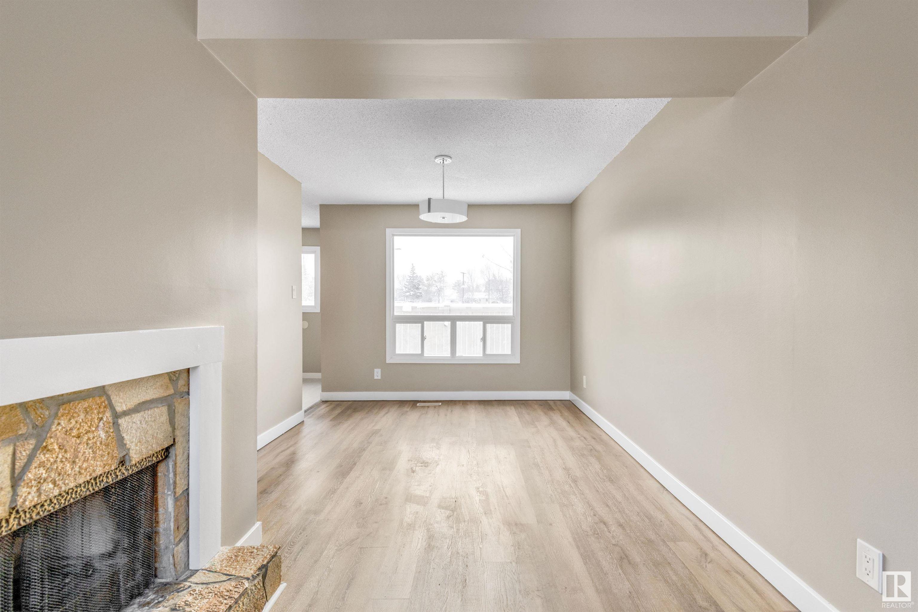      #5 1651 46 ST NW , Edmonton,  ,T6L 5A2 ;  Listing Number: MLS E4419573