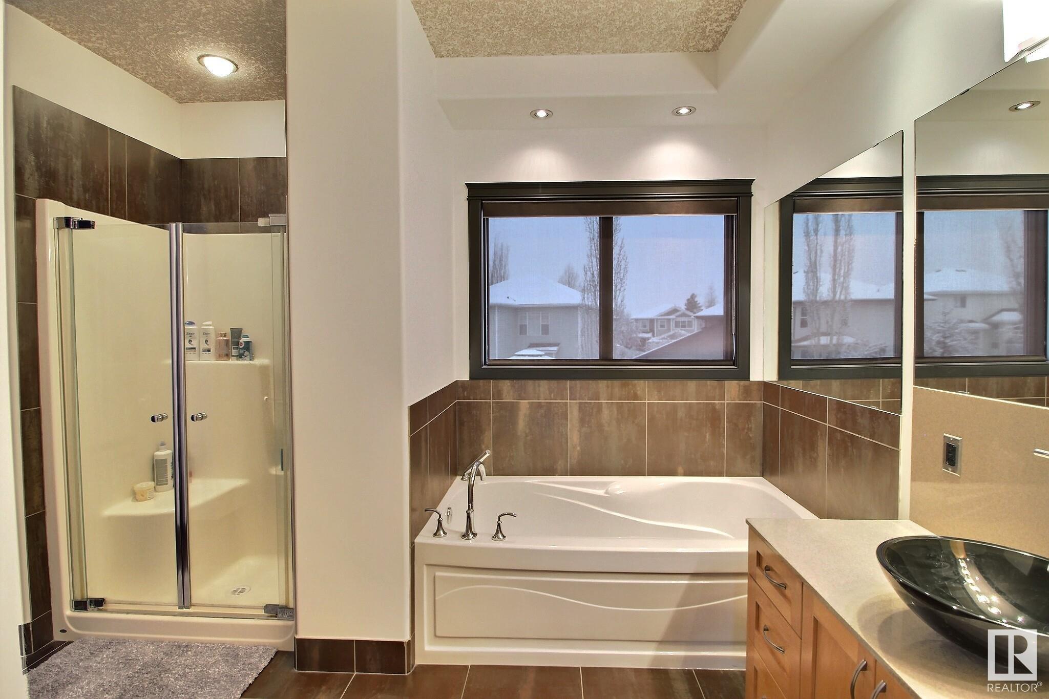      4 LINKSVIEW CO , Spruce Grove,  ,T7X 4L6 ;  Listing Number: MLS E4419574