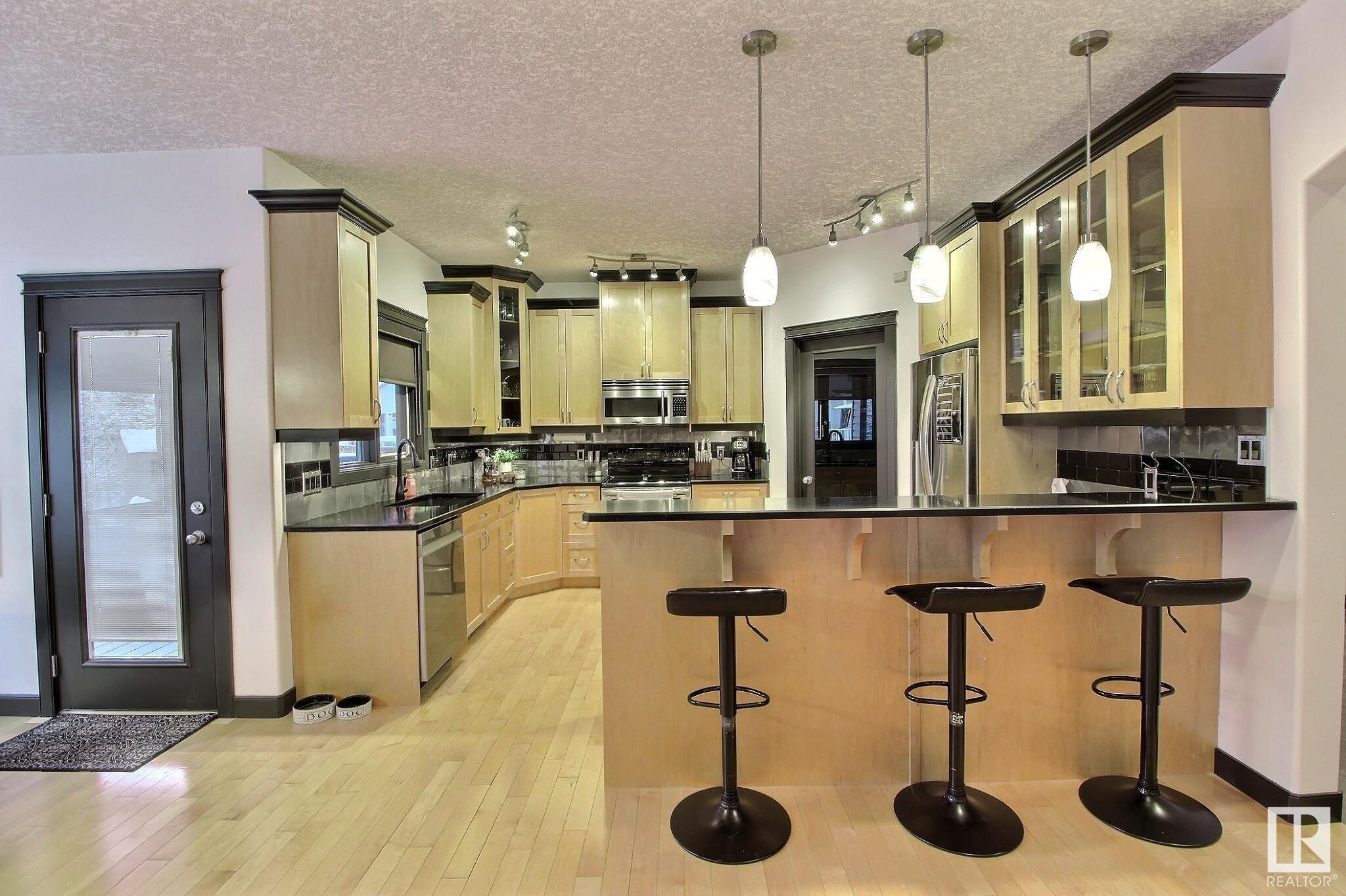      4 LINKSVIEW CO , Spruce Grove,  ,T7X 4L6 ;  Listing Number: MLS E4419574