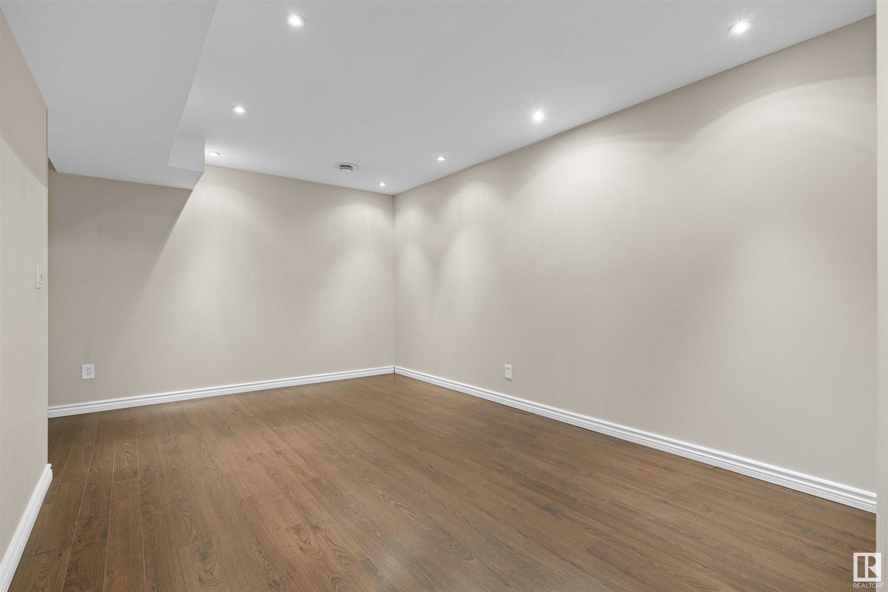      13516 141 AV NW , Edmonton,  ,T6V 1W7 ;  Listing Number: MLS E4419576