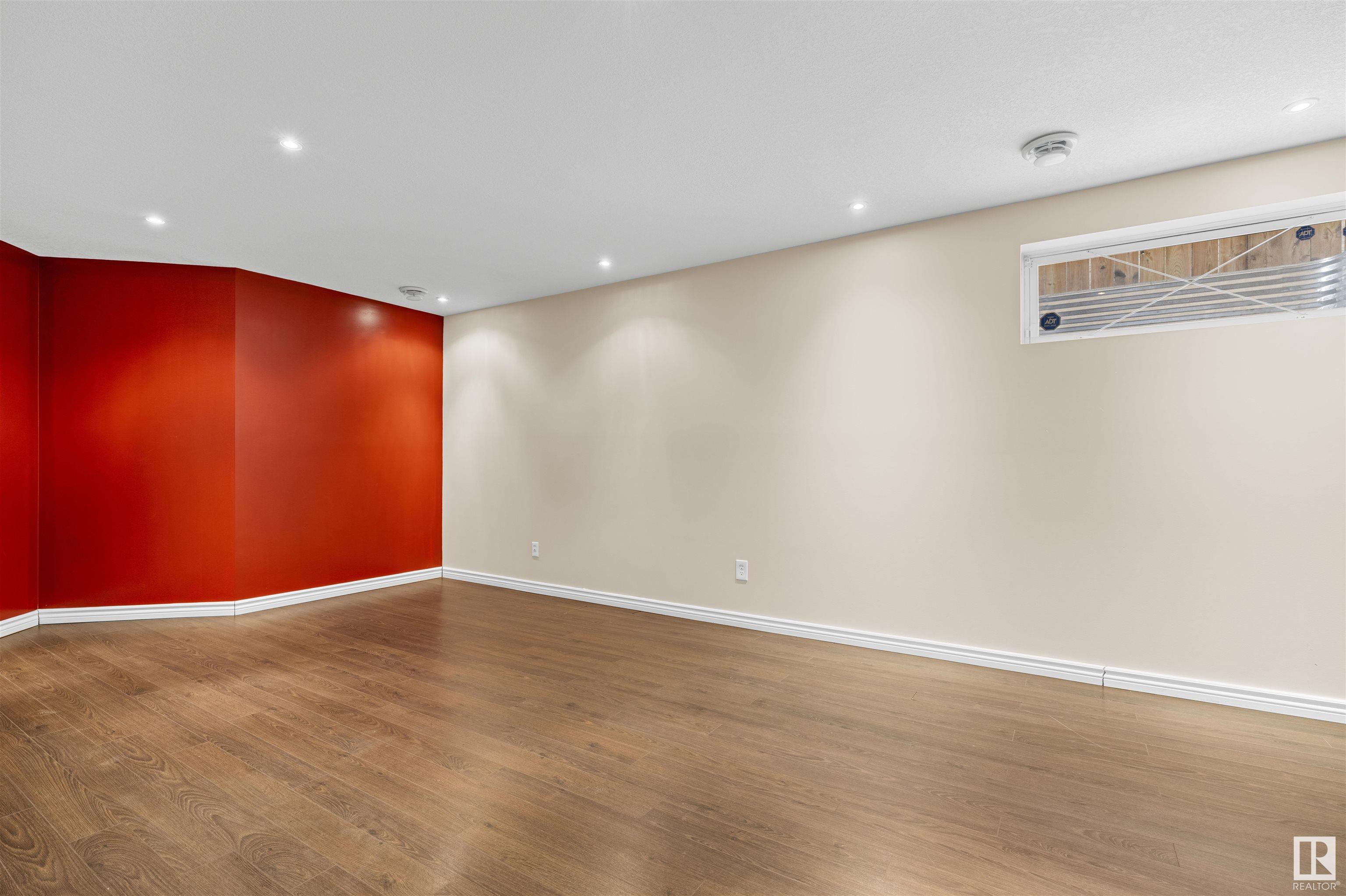      13516 141 AV NW , Edmonton,  ,T6V 1W7 ;  Listing Number: MLS E4419576