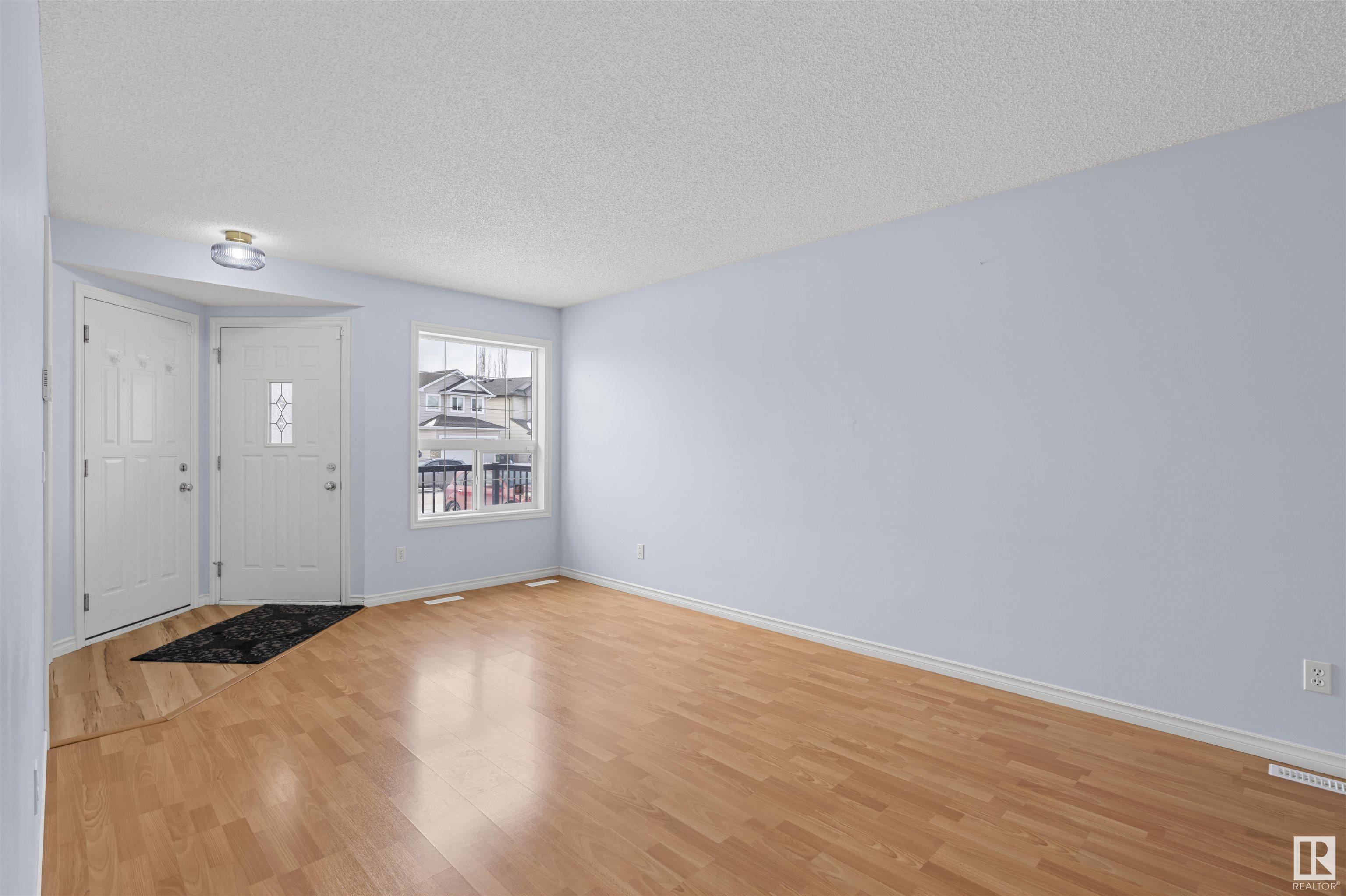      13516 141 AV NW , Edmonton,  ,T6V 1W7 ;  Listing Number: MLS E4419576