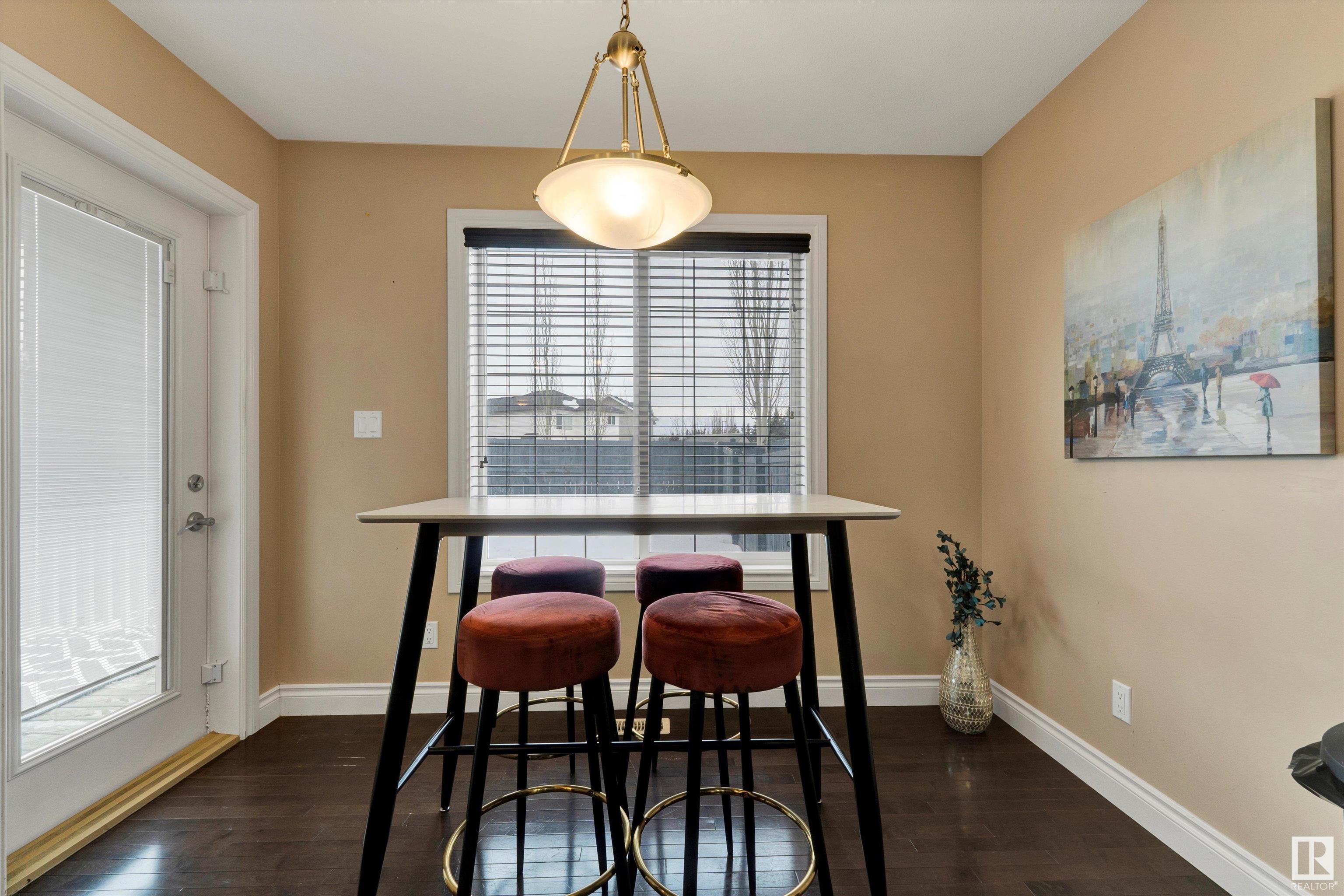      3933 GALLINGER LO NW , Edmonton,  ,T5T 4G5 ;  Listing Number: MLS E4419577