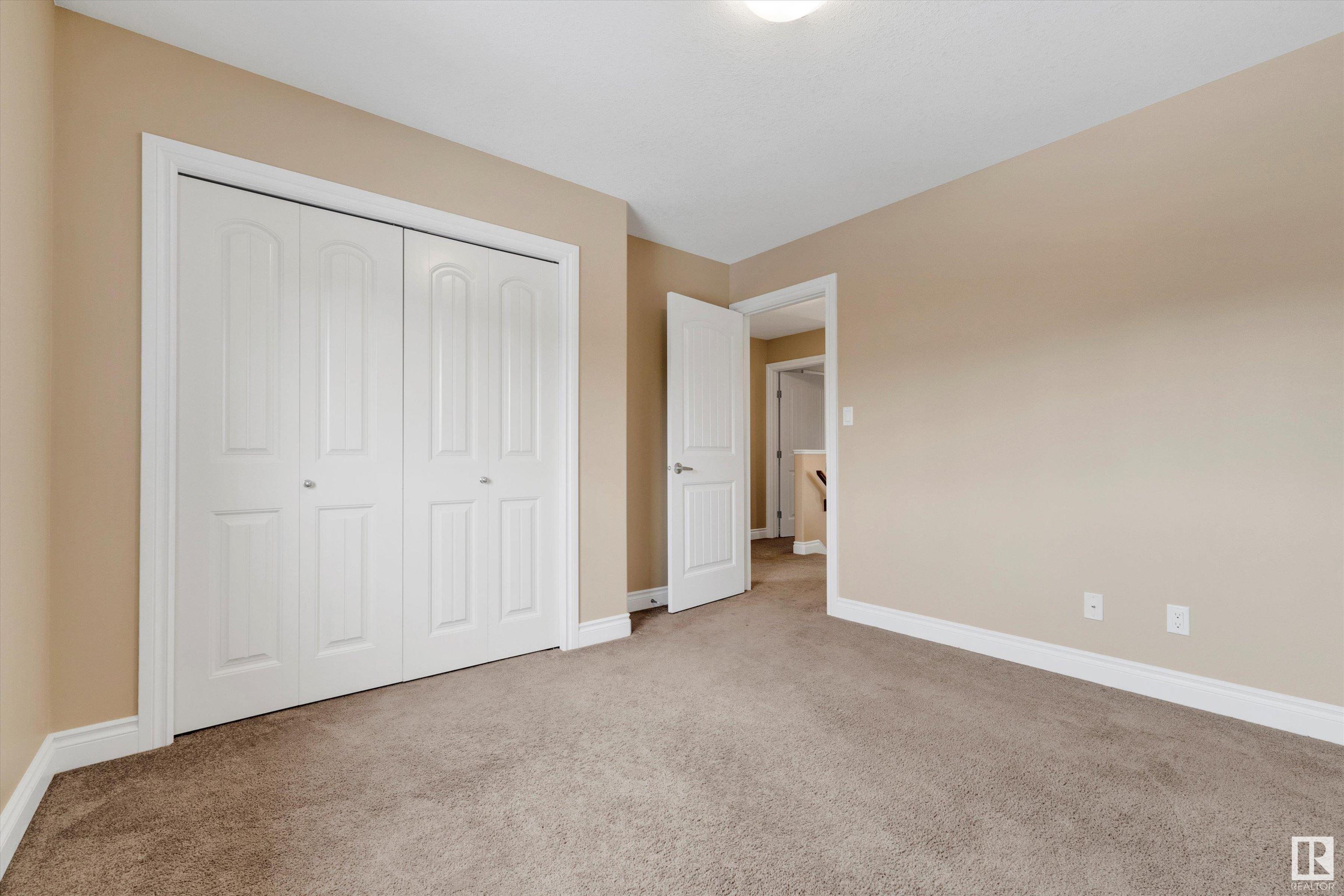      3933 GALLINGER LO NW , Edmonton,  ,T5T 4G5 ;  Listing Number: MLS E4419577