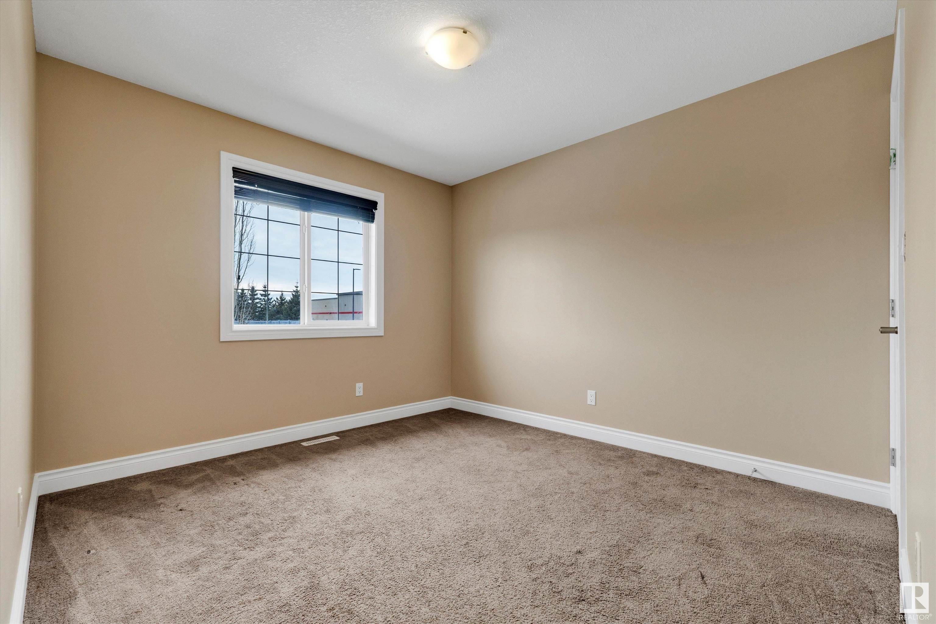      3933 GALLINGER LO NW , Edmonton,  ,T5T 4G5 ;  Listing Number: MLS E4419577