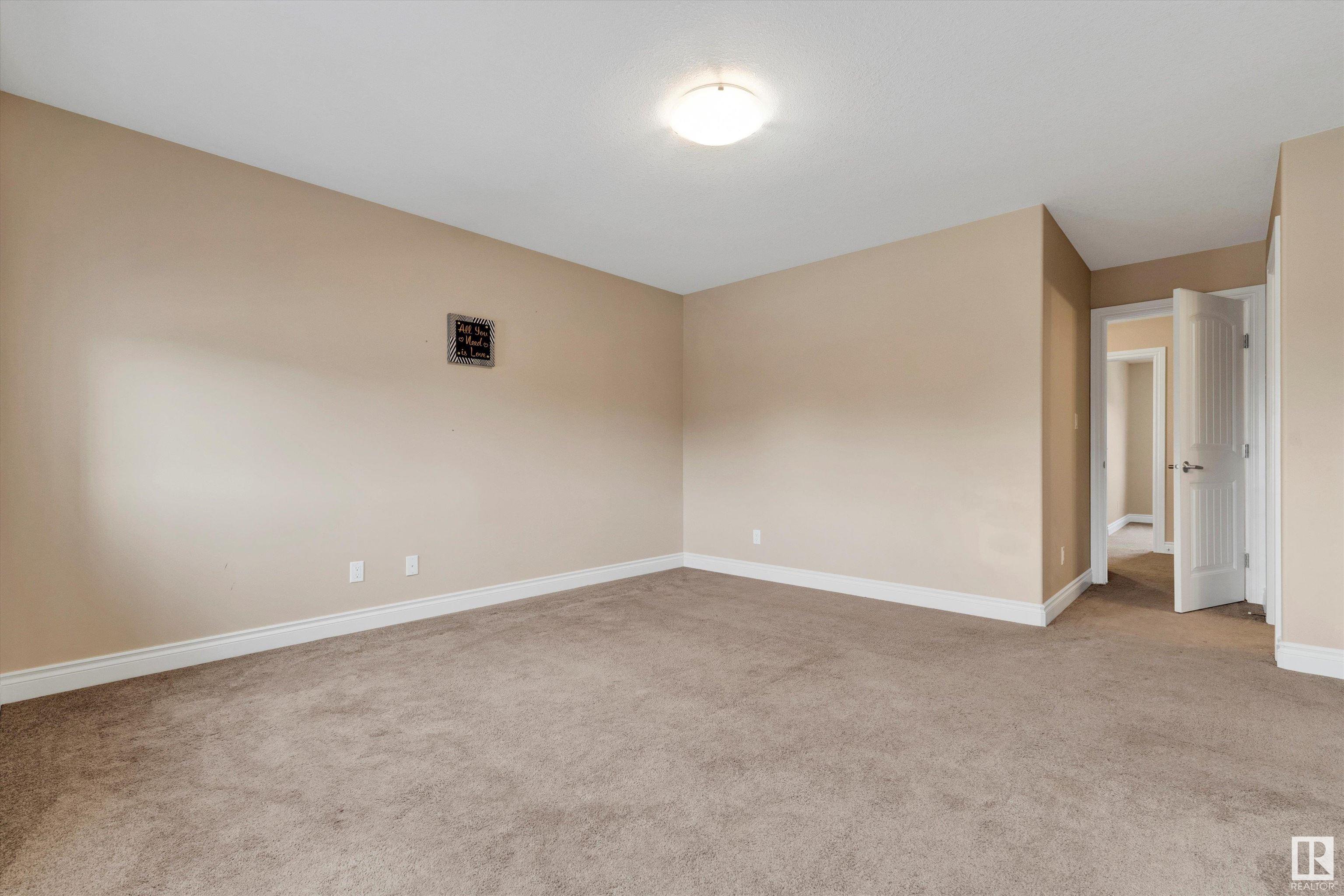      3933 GALLINGER LO NW , Edmonton,  ,T5T 4G5 ;  Listing Number: MLS E4419577