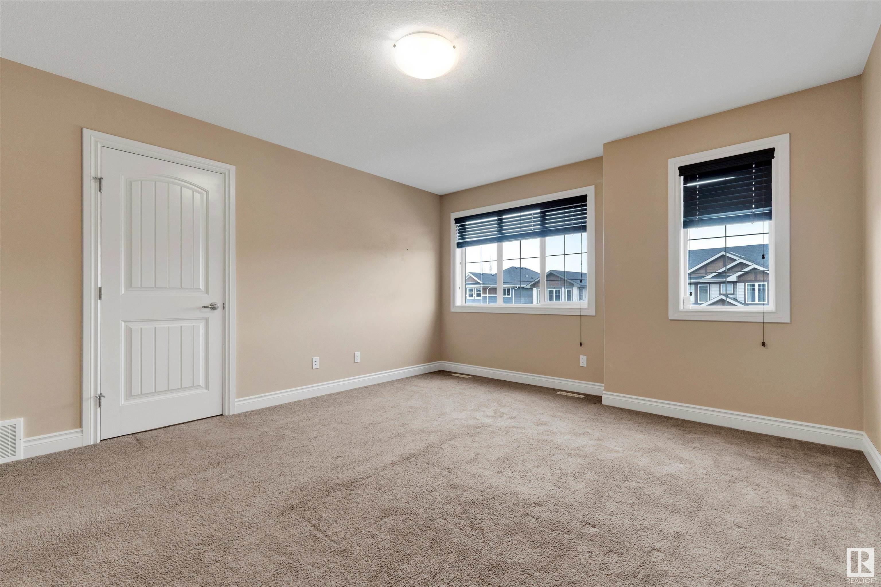      3933 GALLINGER LO NW , Edmonton,  ,T5T 4G5 ;  Listing Number: MLS E4419577