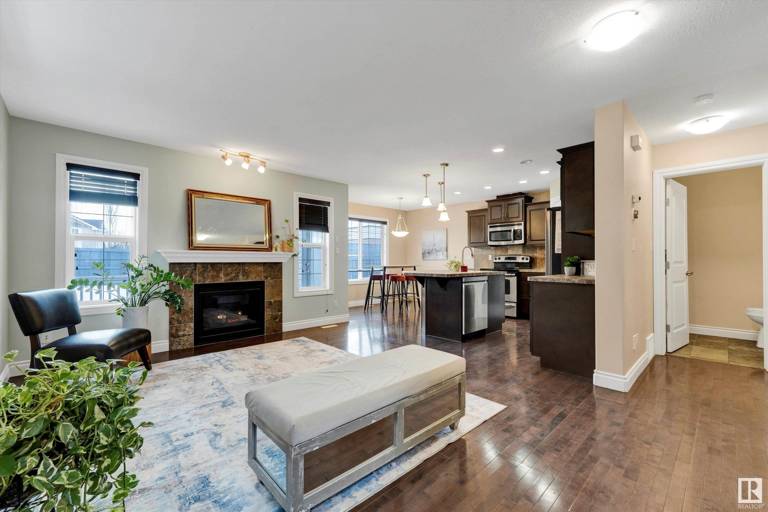      3933 GALLINGER LO NW , Edmonton,  ,T5T 4G5 ;  Listing Number: MLS E4419577
