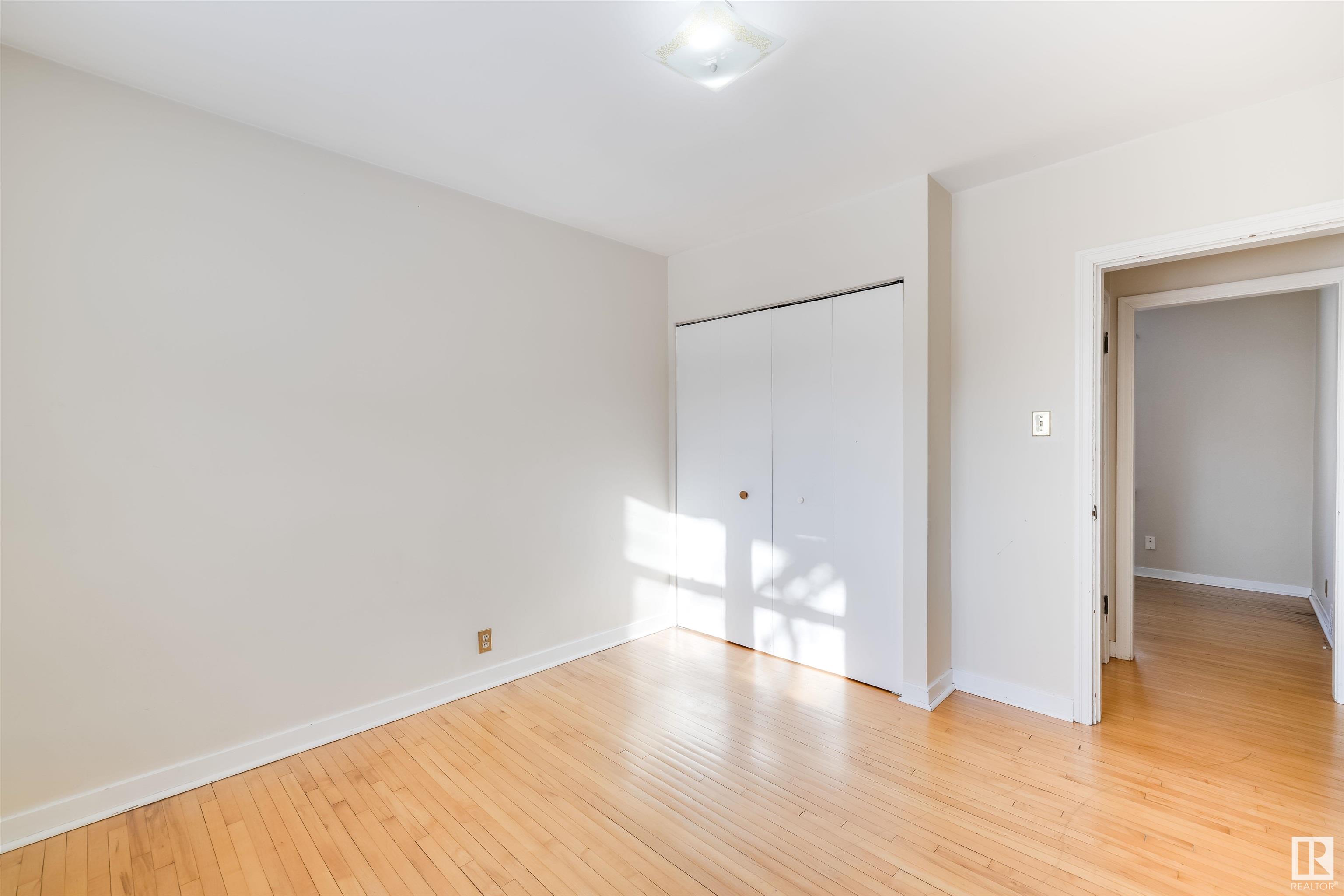      10536 67 AV NW , Edmonton,  ,T6H 1Z5 ;  Listing Number: MLS E4419588