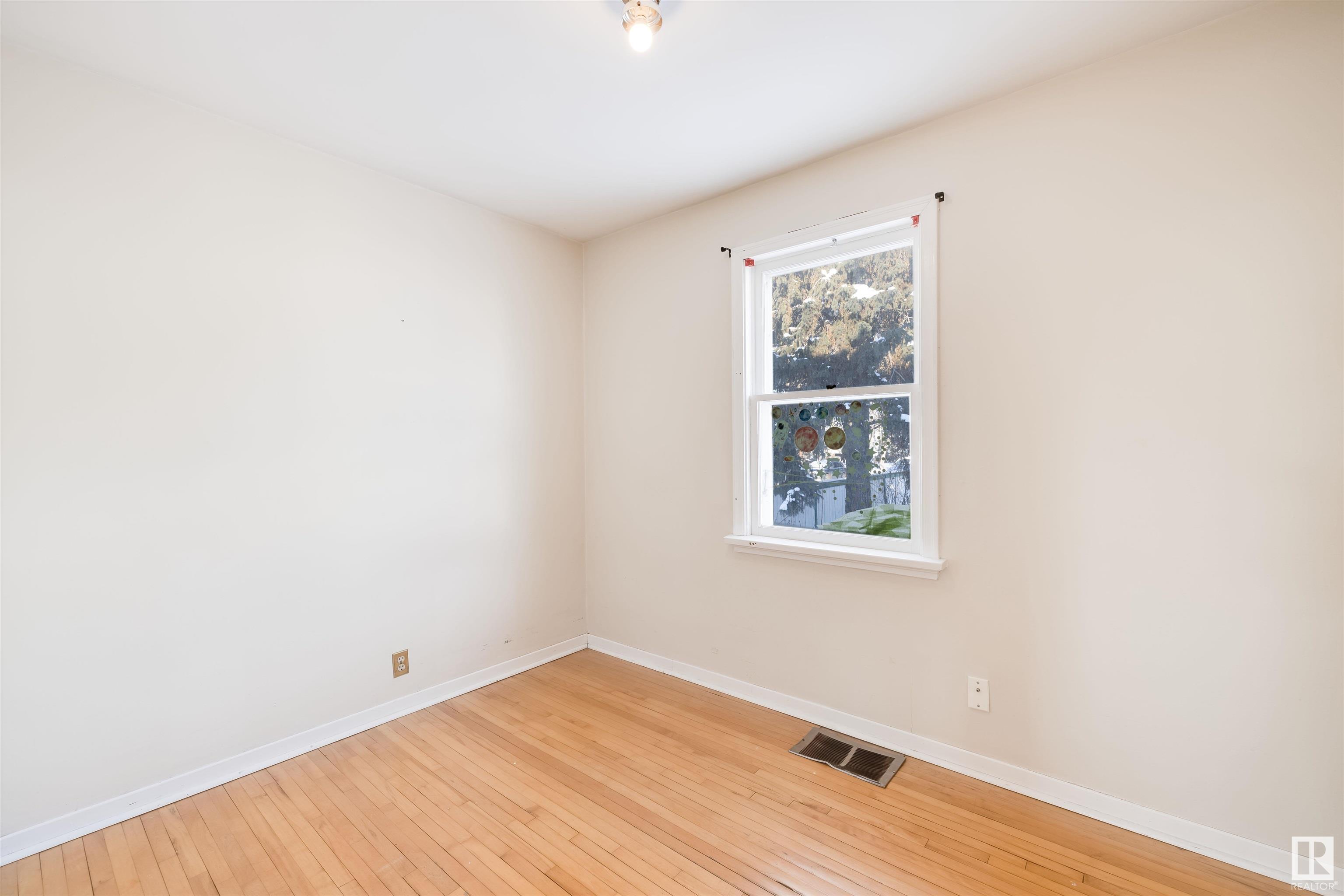      10536 67 AV NW , Edmonton,  ,T6H 1Z5 ;  Listing Number: MLS E4419588