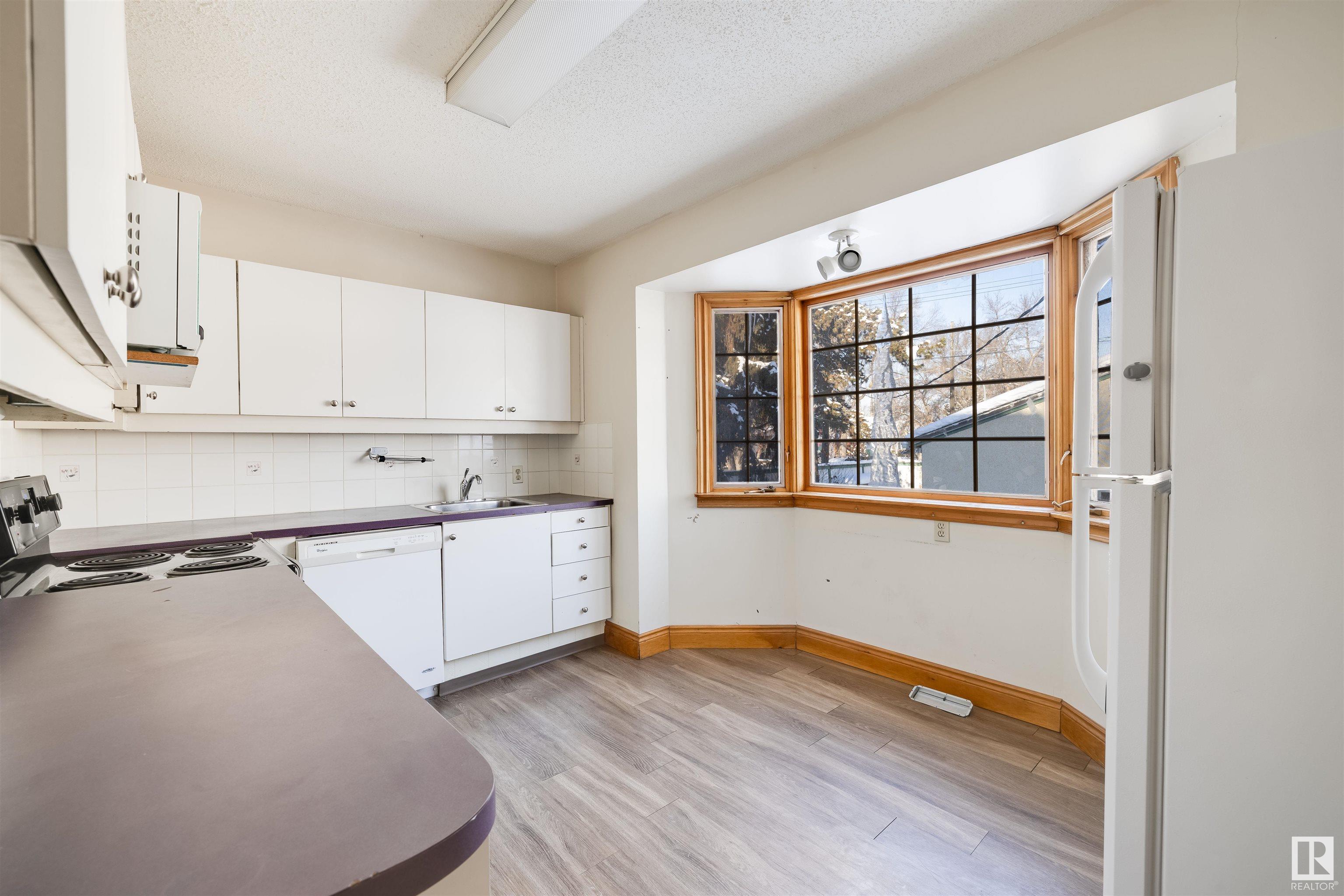     10536 67 AV NW , Edmonton,  ,T6H 1Z5 ;  Listing Number: MLS E4419588
