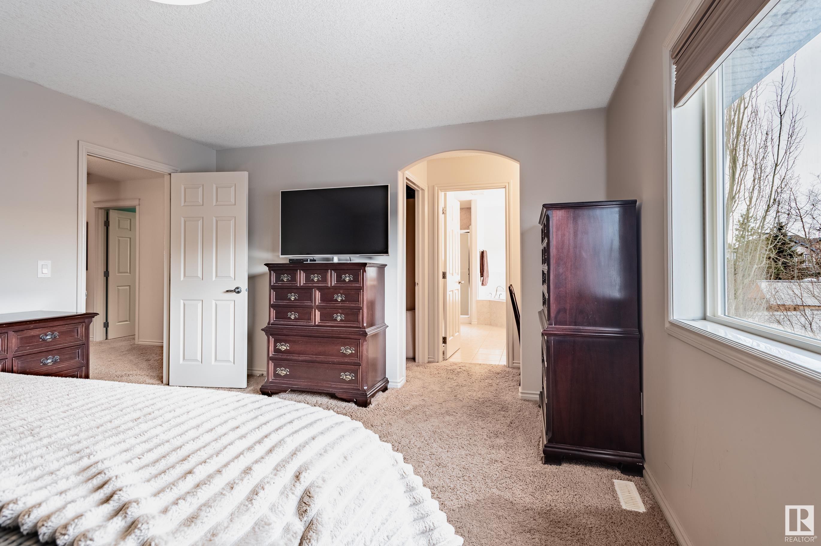      20623 57 AV NW , Edmonton,  ,T6M 0B5 ;  Listing Number: MLS E4419593