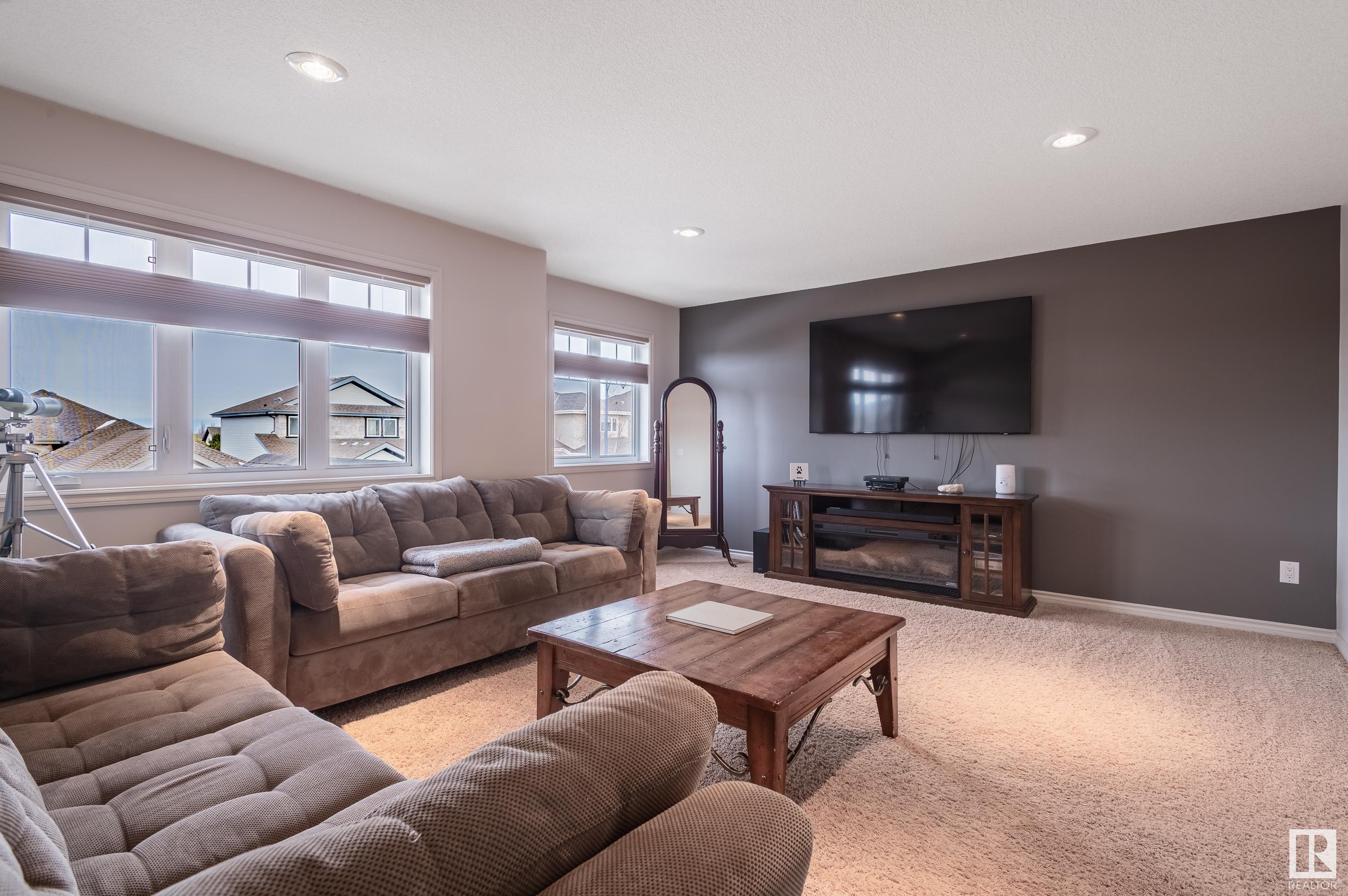      20623 57 AV NW , Edmonton,  ,T6M 0B5 ;  Listing Number: MLS E4419593