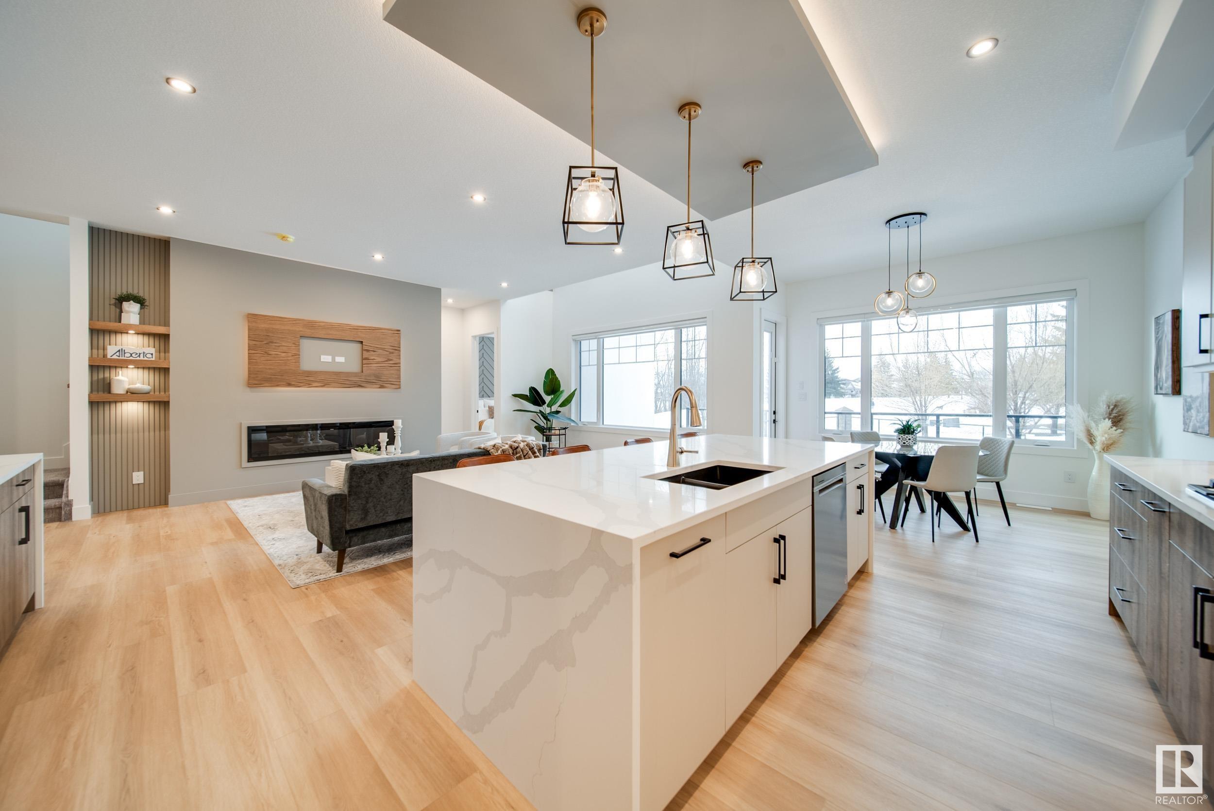      #7 20425 93 AV NW , Edmonton,  ,T5T 7C7 ;  Listing Number: MLS E4419601