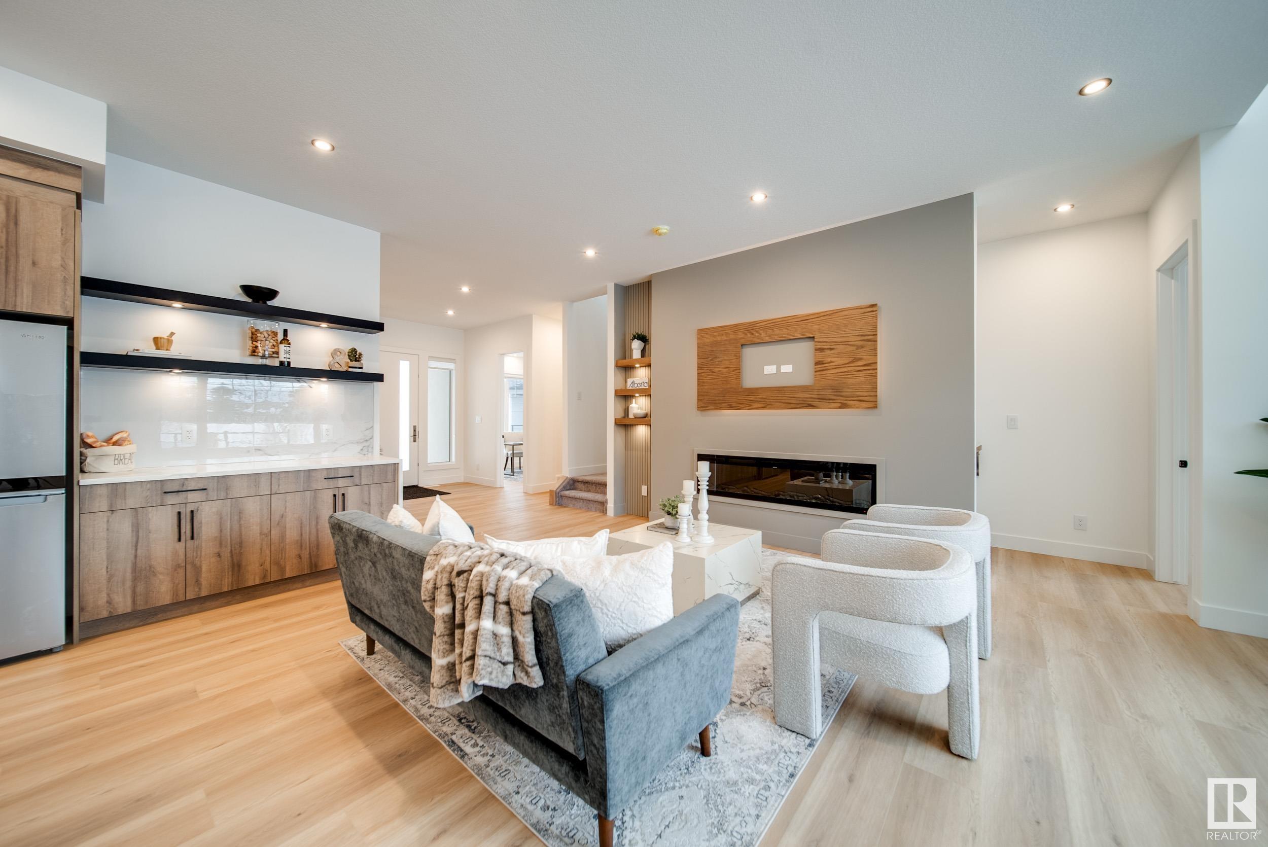      #7 20425 93 AV NW , Edmonton,  ,T5T 7C7 ;  Listing Number: MLS E4419601
