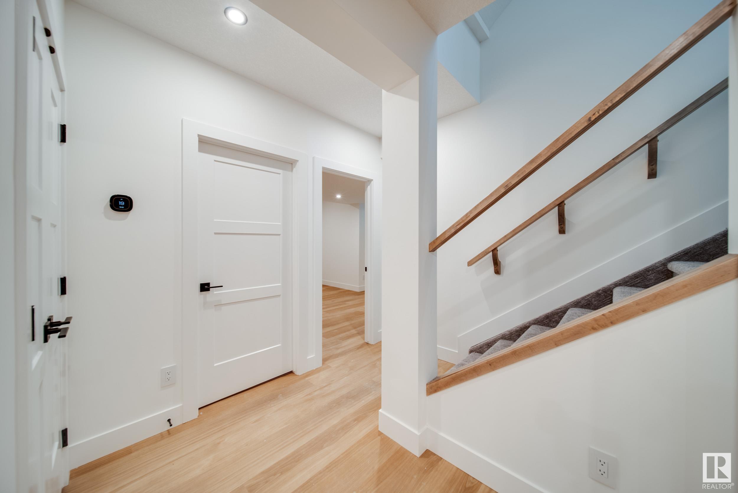      #7 20425 93 AV NW , Edmonton,  ,T5T 7C7 ;  Listing Number: MLS E4419601