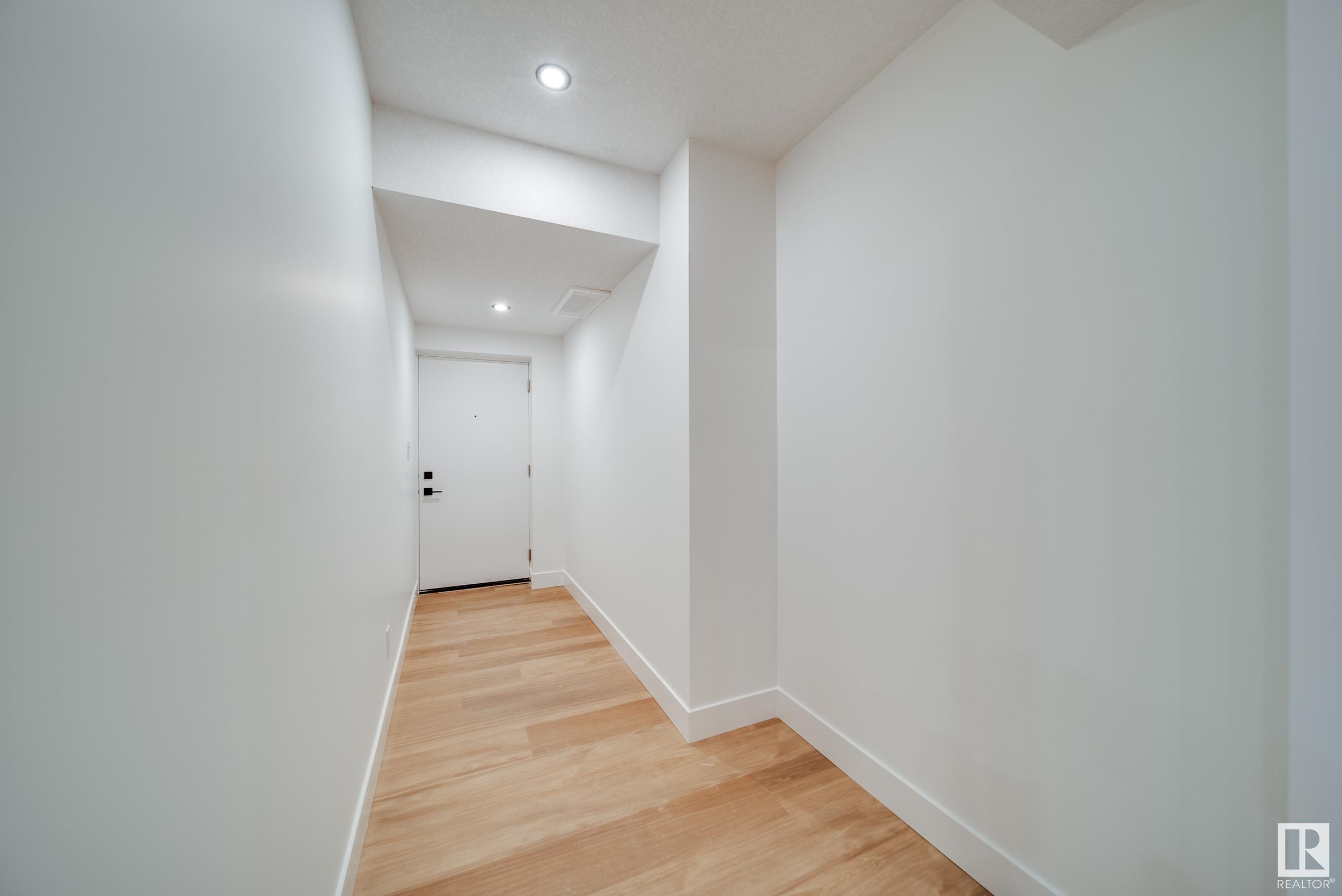      #7 20425 93 AV NW , Edmonton,  ,T5T 7C7 ;  Listing Number: MLS E4419601