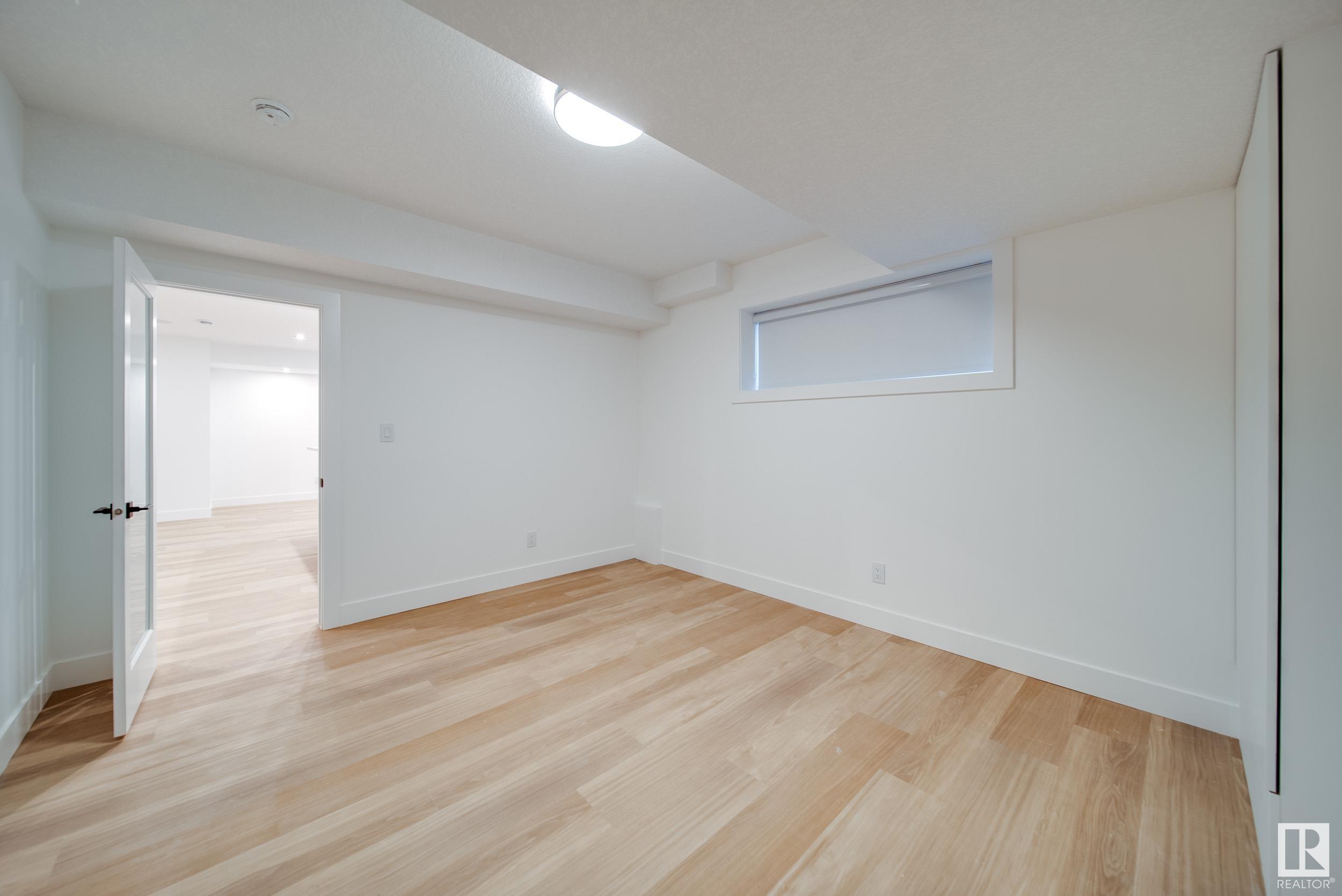      #7 20425 93 AV NW , Edmonton,  ,T5T 7C7 ;  Listing Number: MLS E4419601