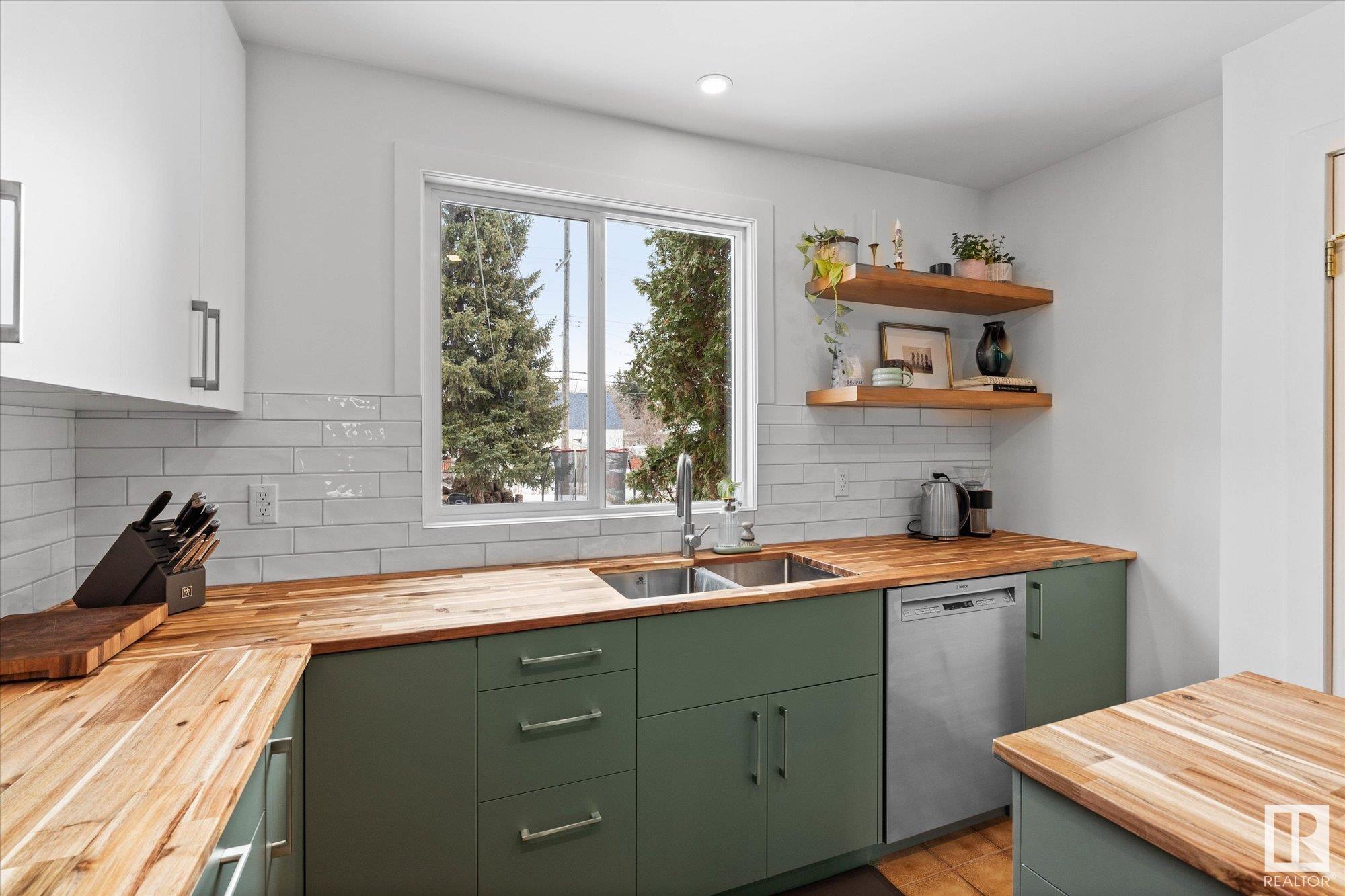      11931 128 ST NW , Edmonton,  ,T5L 1C2 ;  Listing Number: MLS E4419606