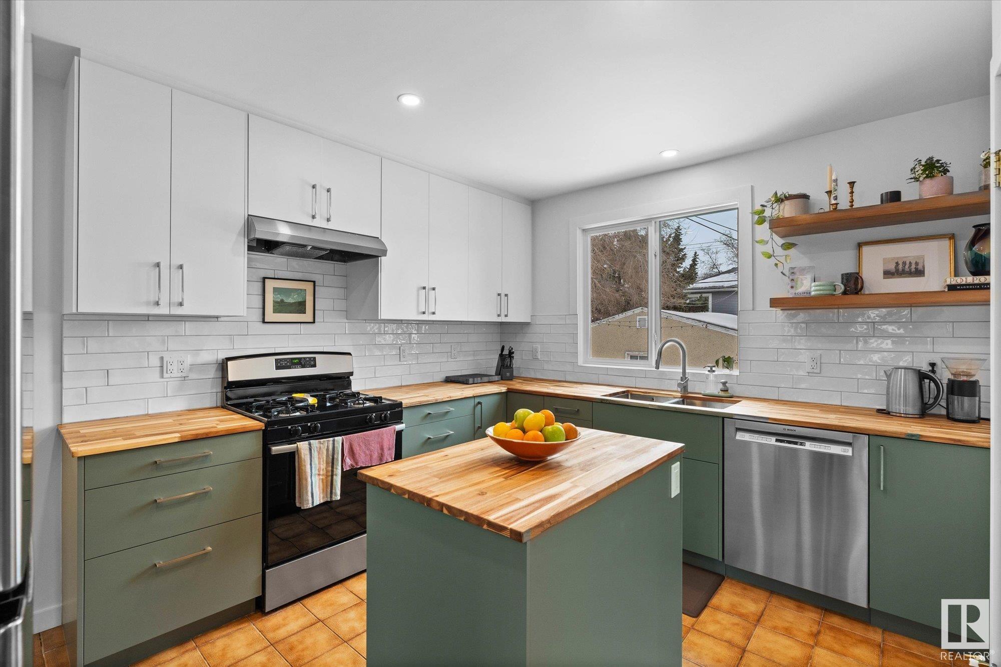      11931 128 ST NW , Edmonton,  ,T5L 1C2 ;  Listing Number: MLS E4419606