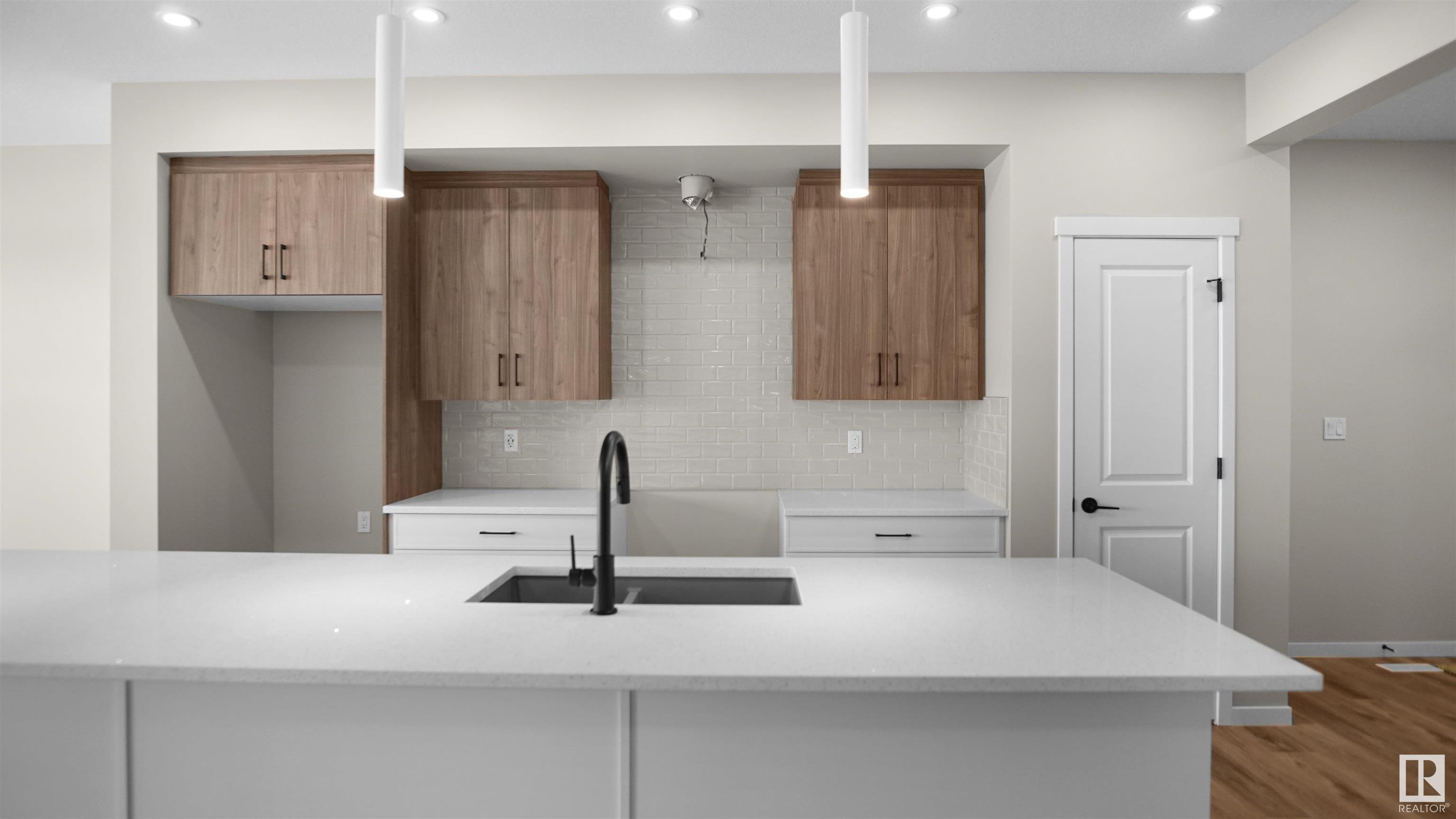      2832 152 AV NW , Edmonton,  ,T5Y 6C4 ;  Listing Number: MLS E4419607