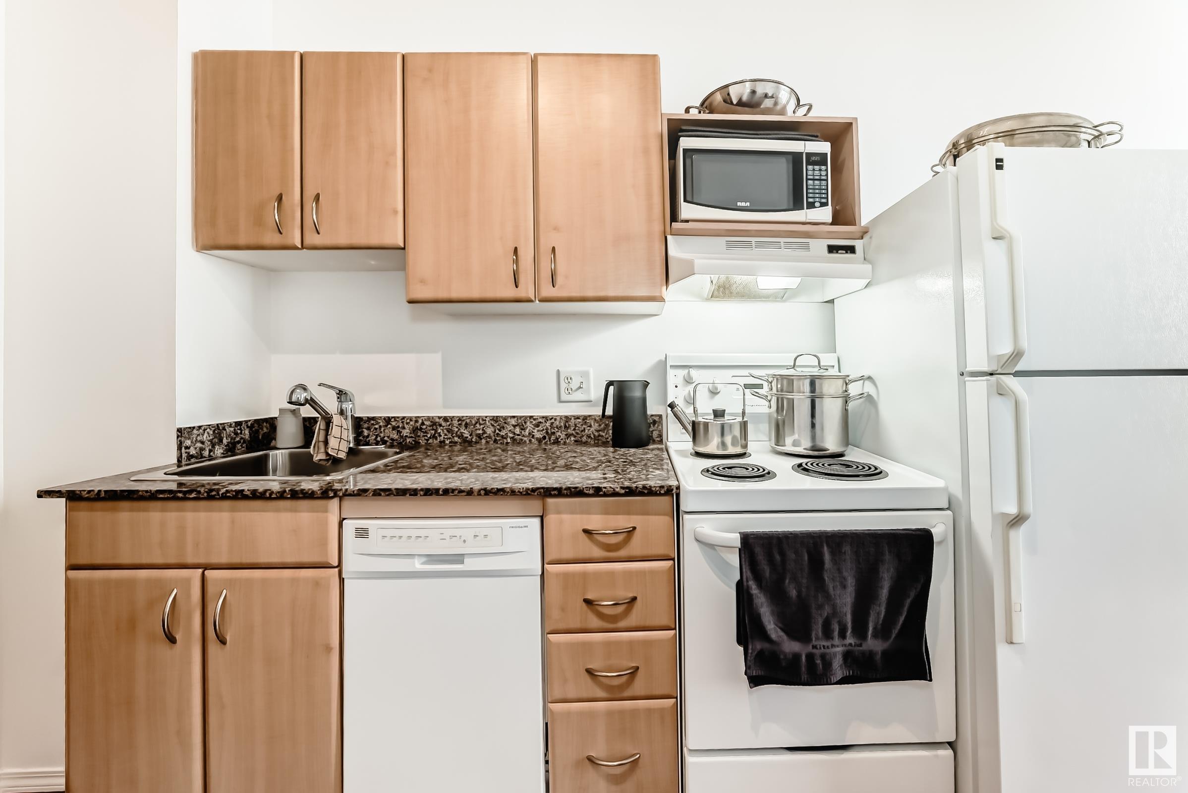      #1404 10024 JASPER AV NW , Edmonton,  ,T5J 1R9 ;  Listing Number: MLS E4419633