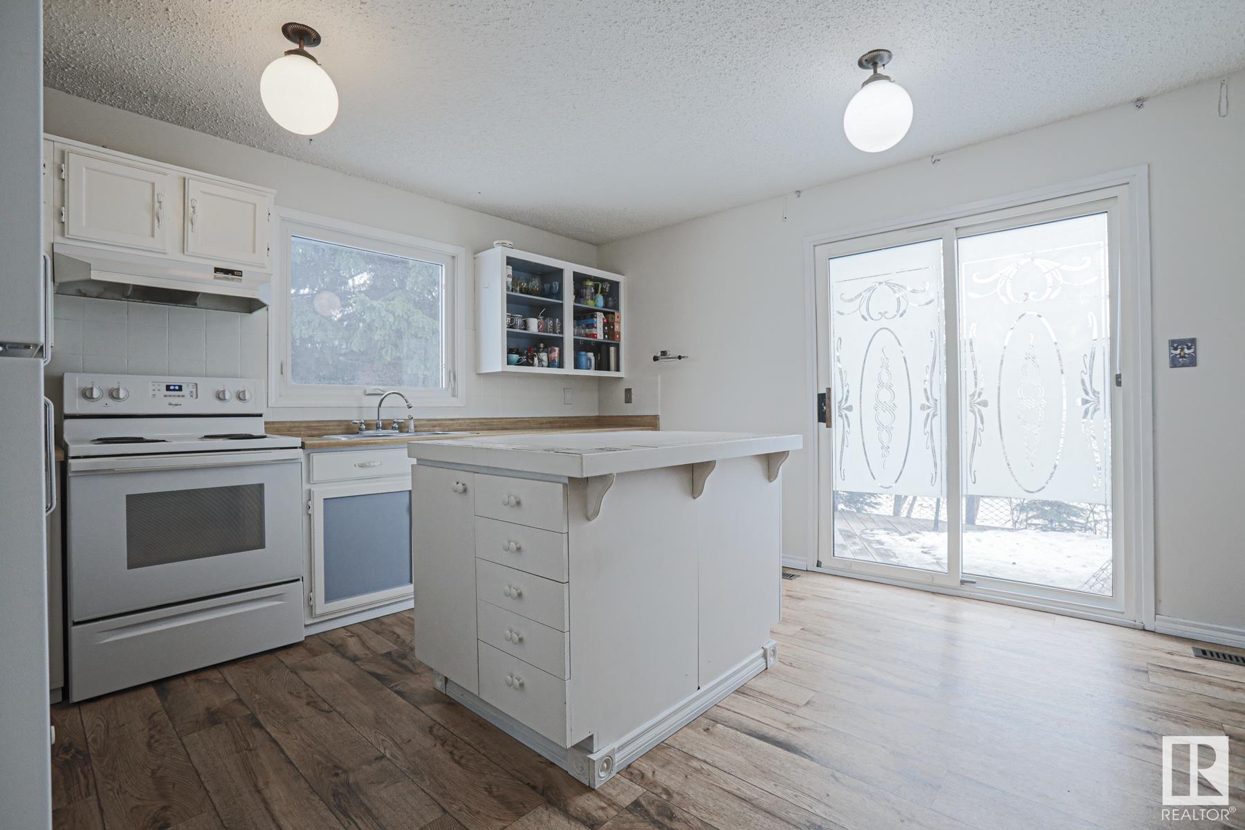      80 WARWICK RD NW , Edmonton,  ,T5X 4P8 ;  Listing Number: MLS E4419635